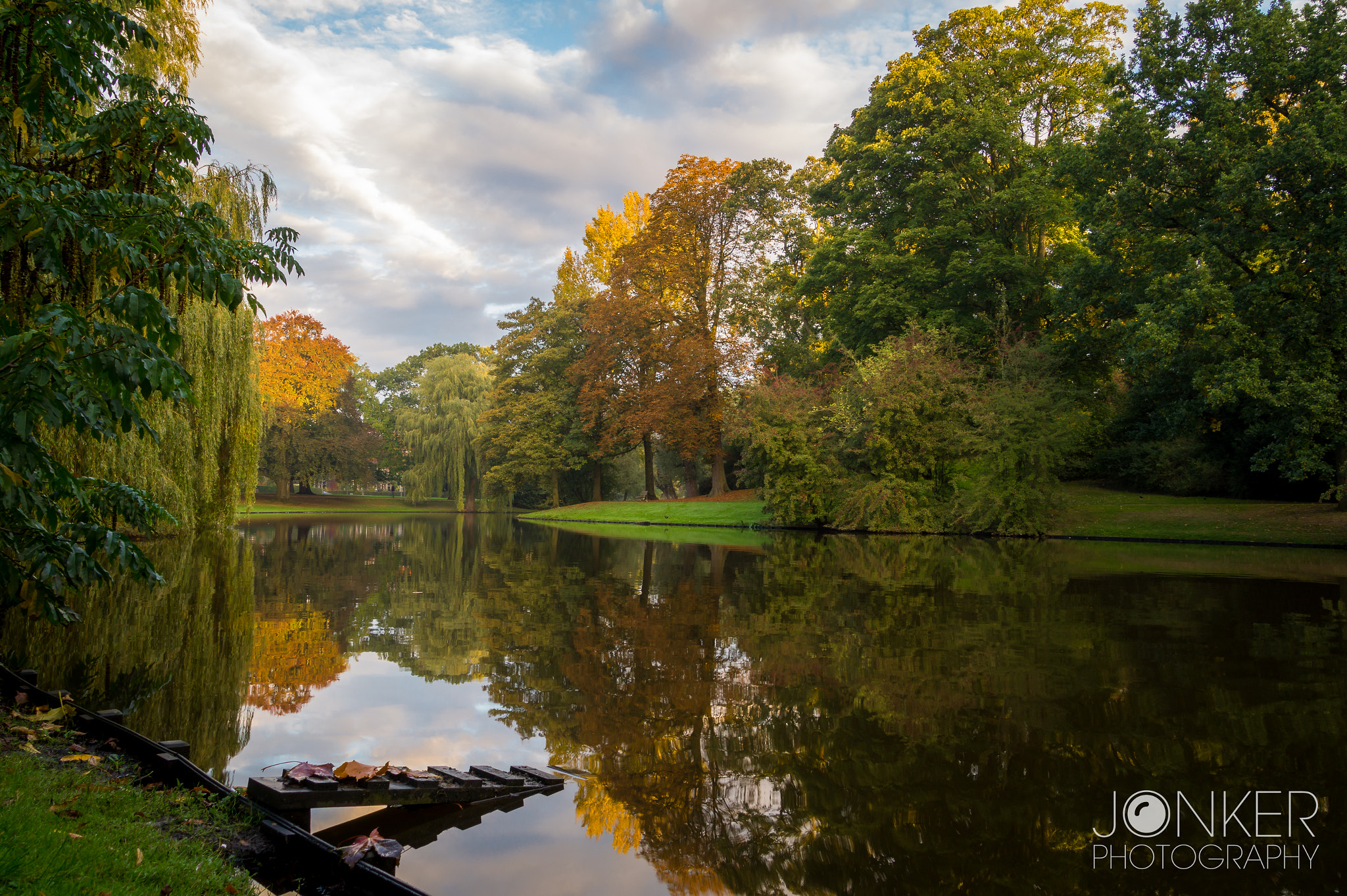 Tamron 18-270mm F3.5-6.3 Di II PZD sample photo. Autumn parc photography