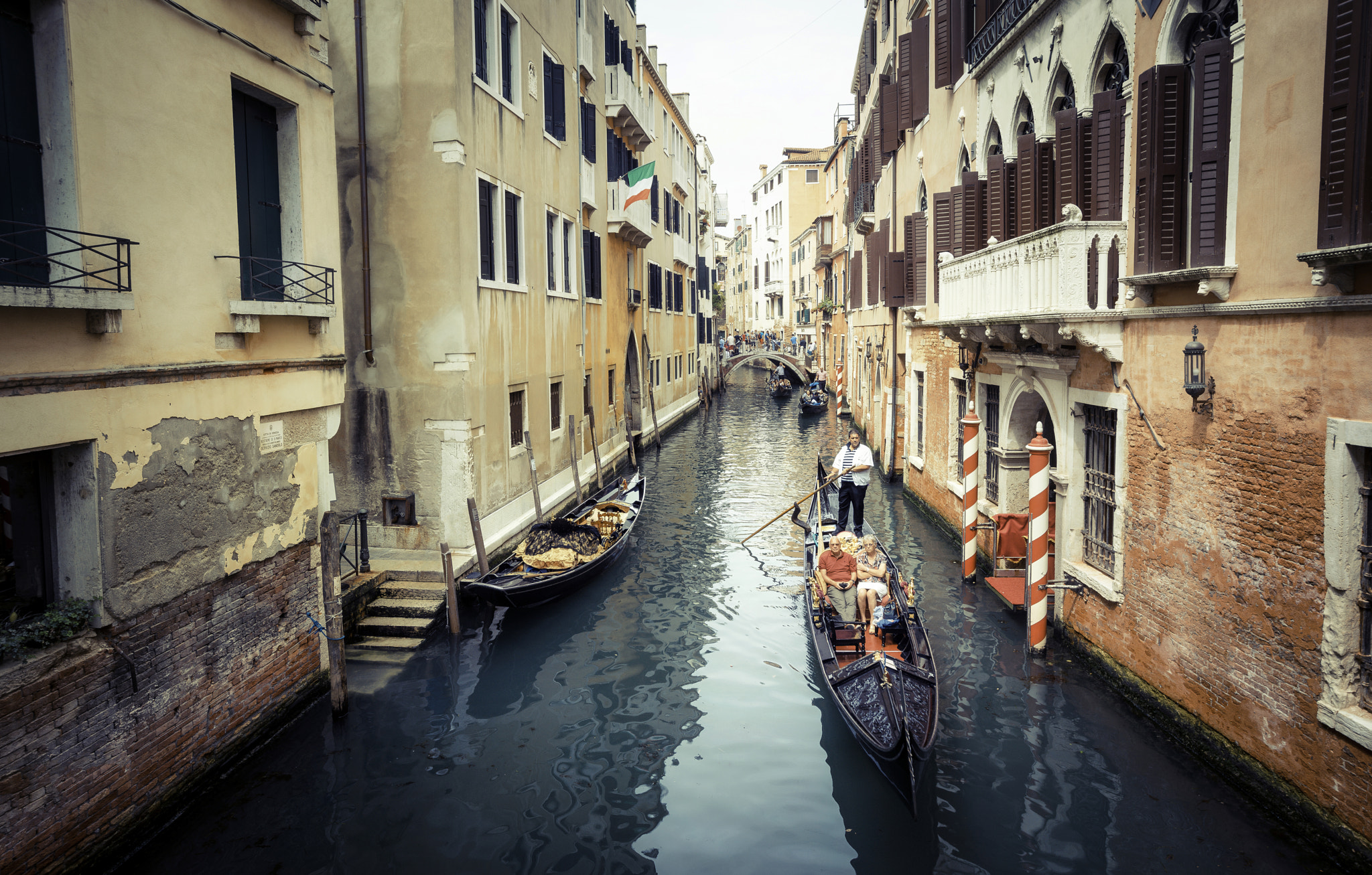 Sony a7R + Canon EF 16-35mm F2.8L II USM sample photo. Venice canal photography