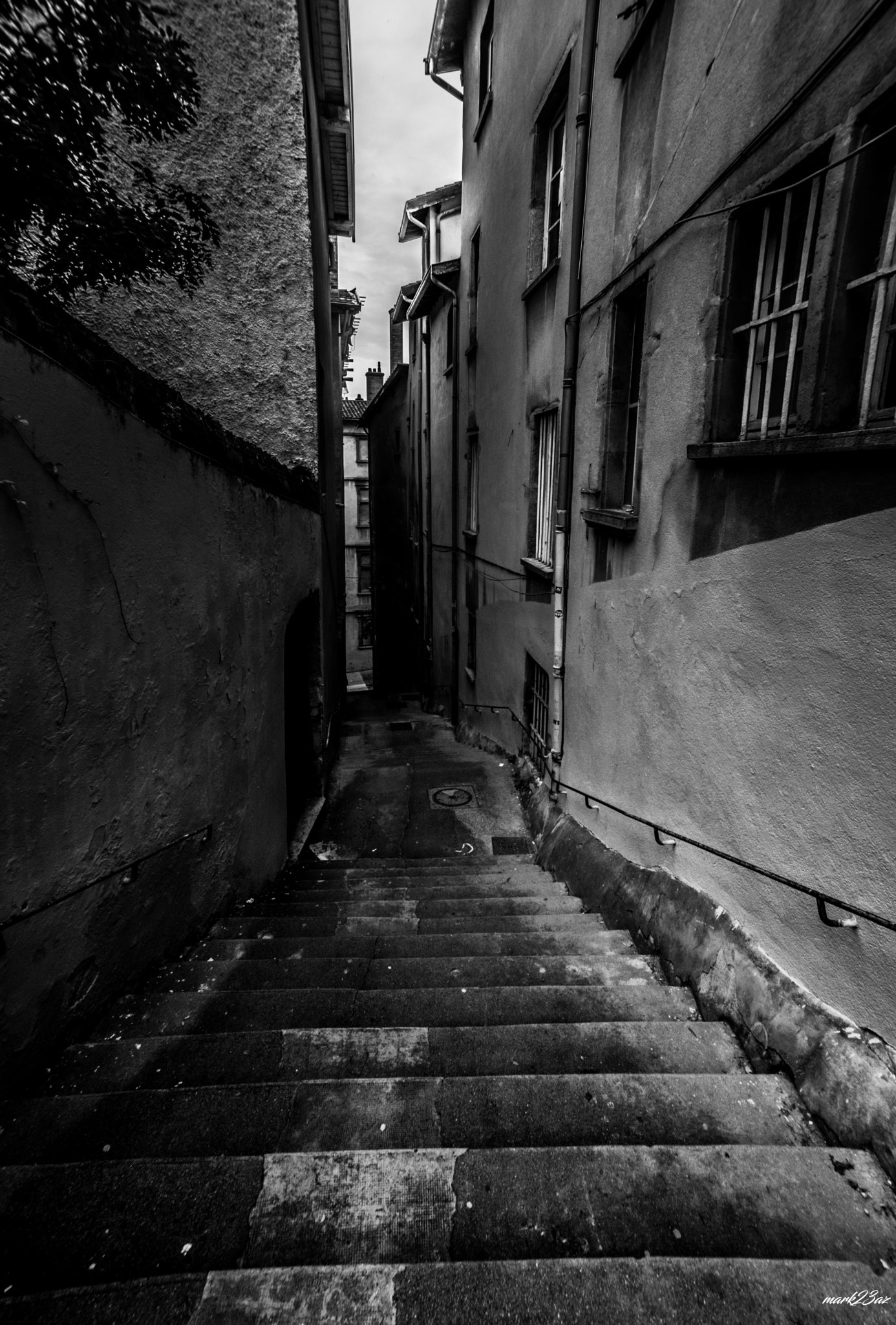 Nikon D3300 + Sigma 10-20mm F3.5 EX DC HSM sample photo. Street bw lyon photography