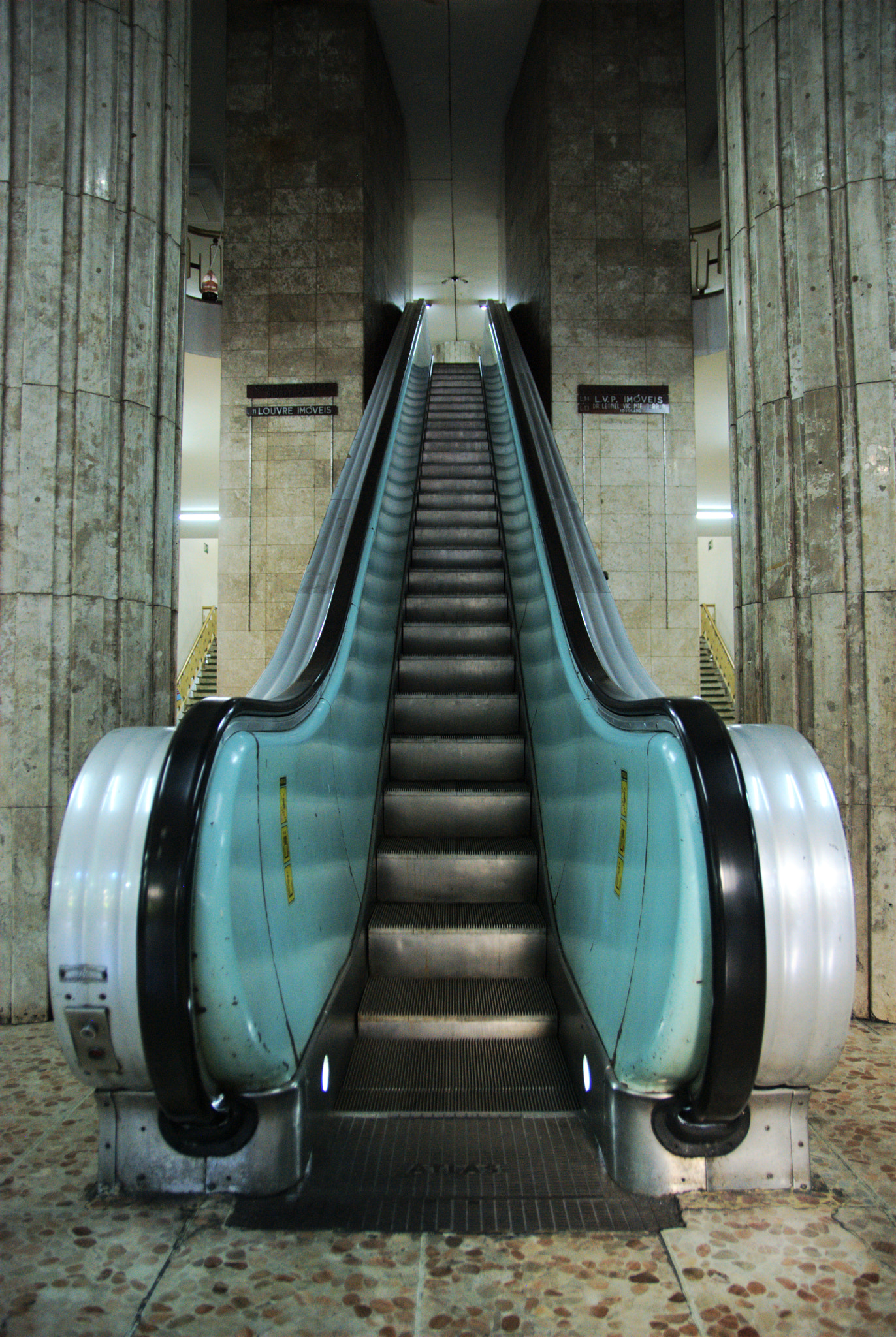 Sigma 17-50mm F2.8 EX DC OS HSM sample photo. Escalator photography