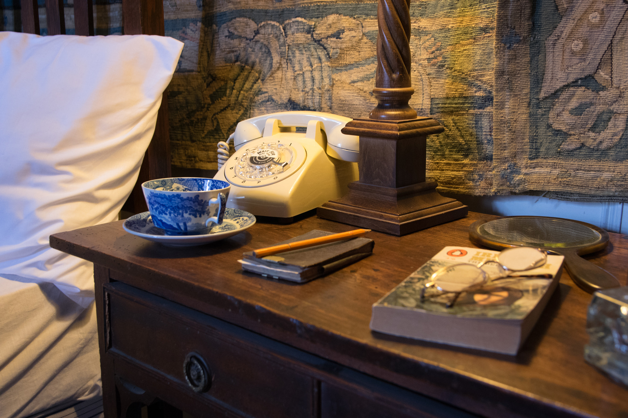 Sigma 17-50mm F2.8 EX DC HSM sample photo. Bedtime story photography