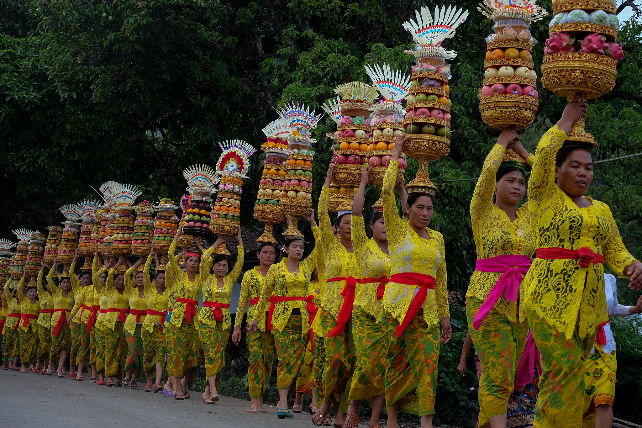 Fujifilm X-A2 + Fujifilm XC 50-230mm F4.5-6.7 OIS sample photo. Mapeed festival in bali photography