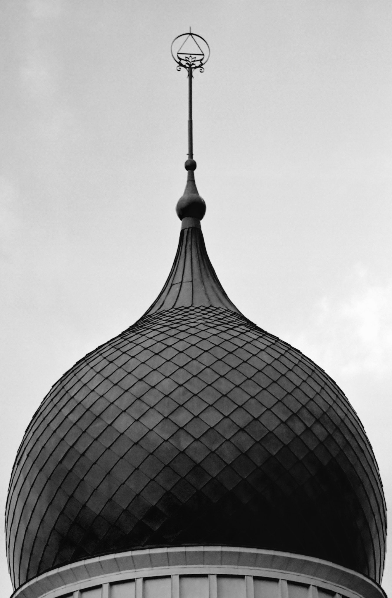 Sigma 105mm F2.8 EX DG Macro sample photo. The dome photography