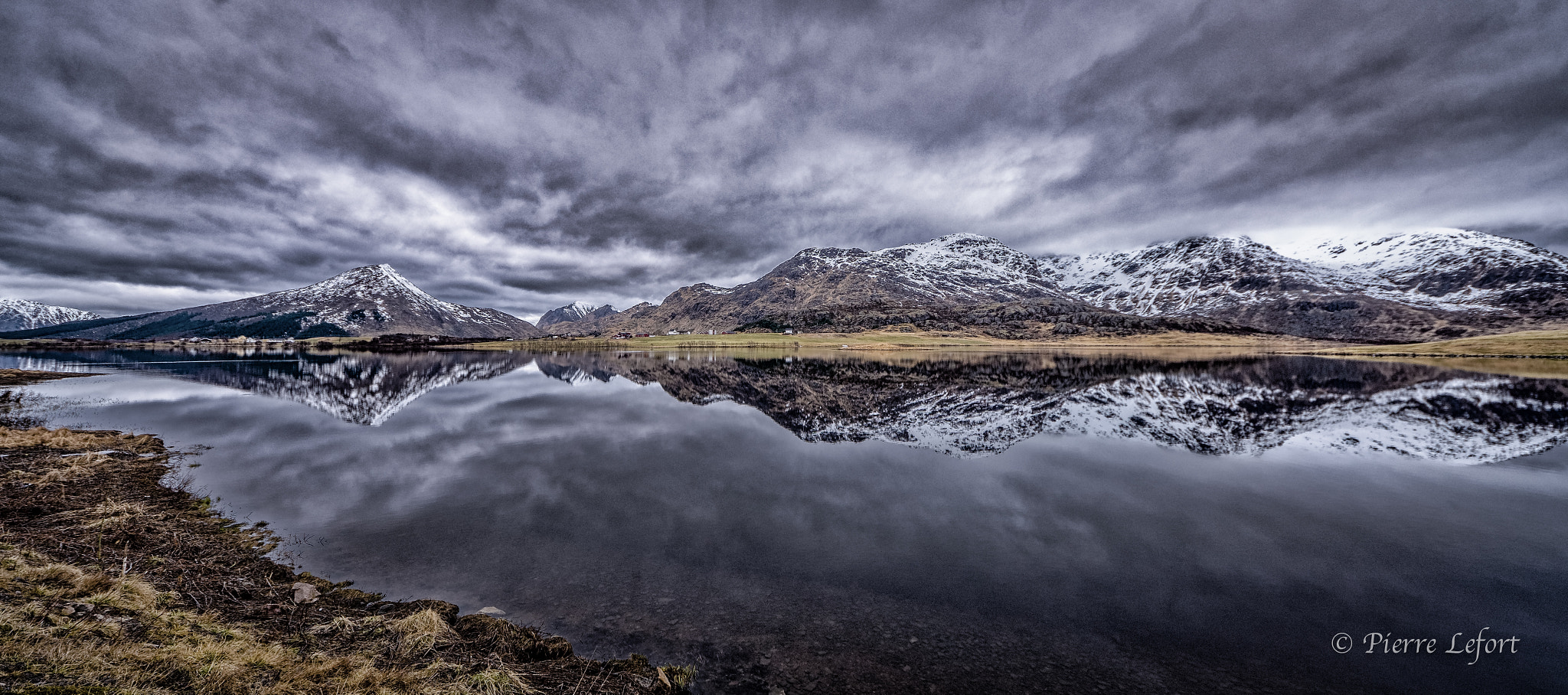 Sigma 8-16mm F4.5-5.6 DC HSM sample photo. Reflets lofoten photography