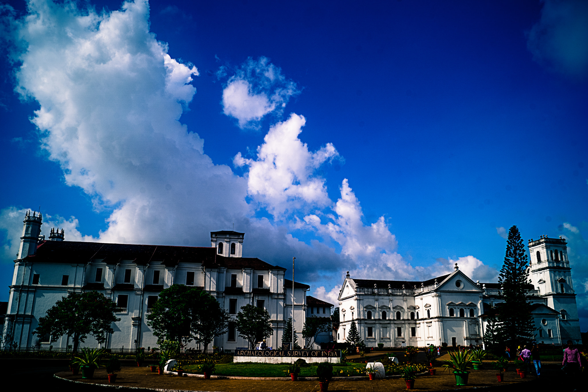 Sony DT 18-55mm F3.5-5.6 SAM II sample photo. 'se cathedral' photography