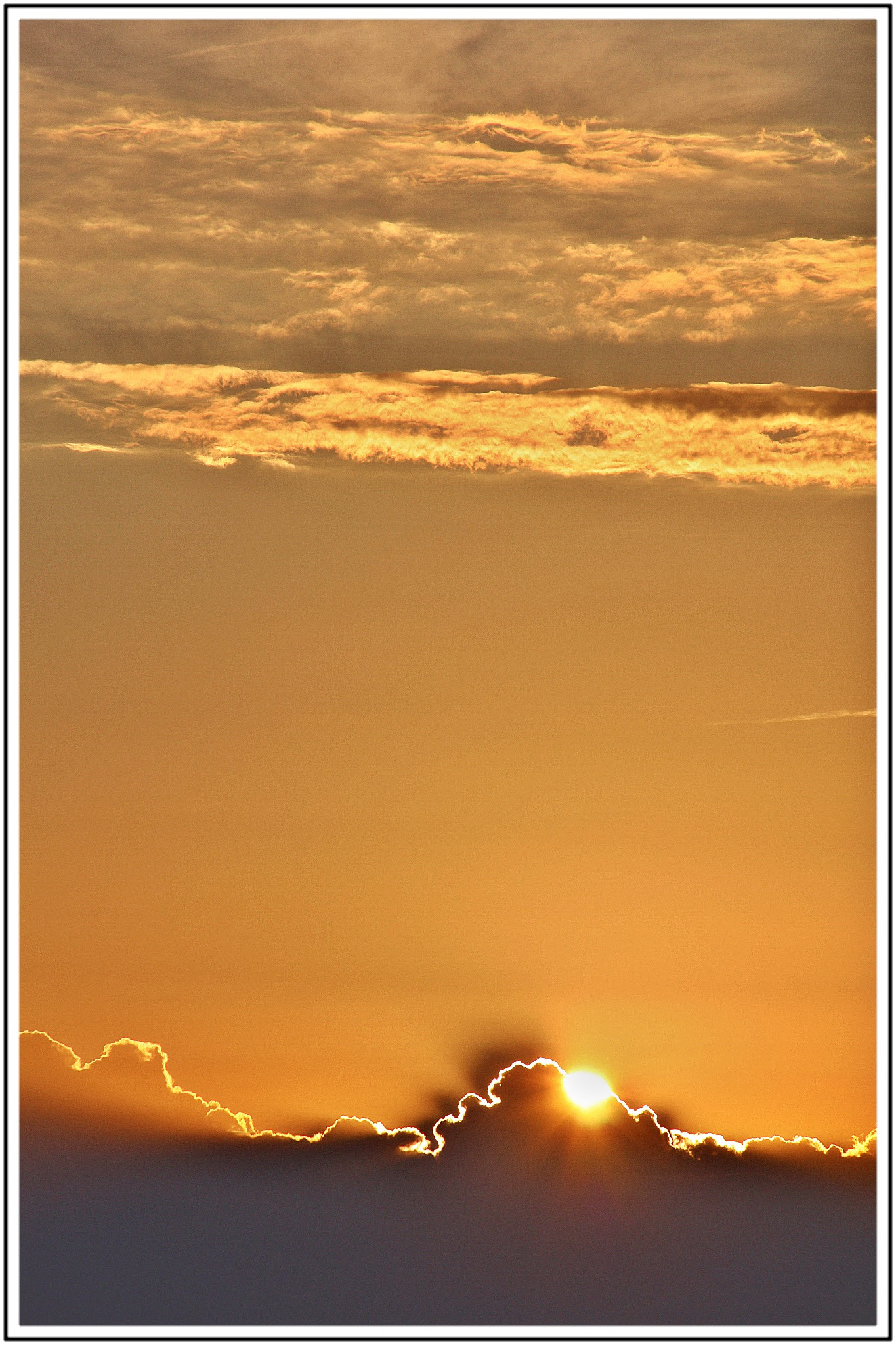 Canon EF-S 18-200mm F3.5-5.6 IS sample photo. Au petit matin dans l'eure en france photography