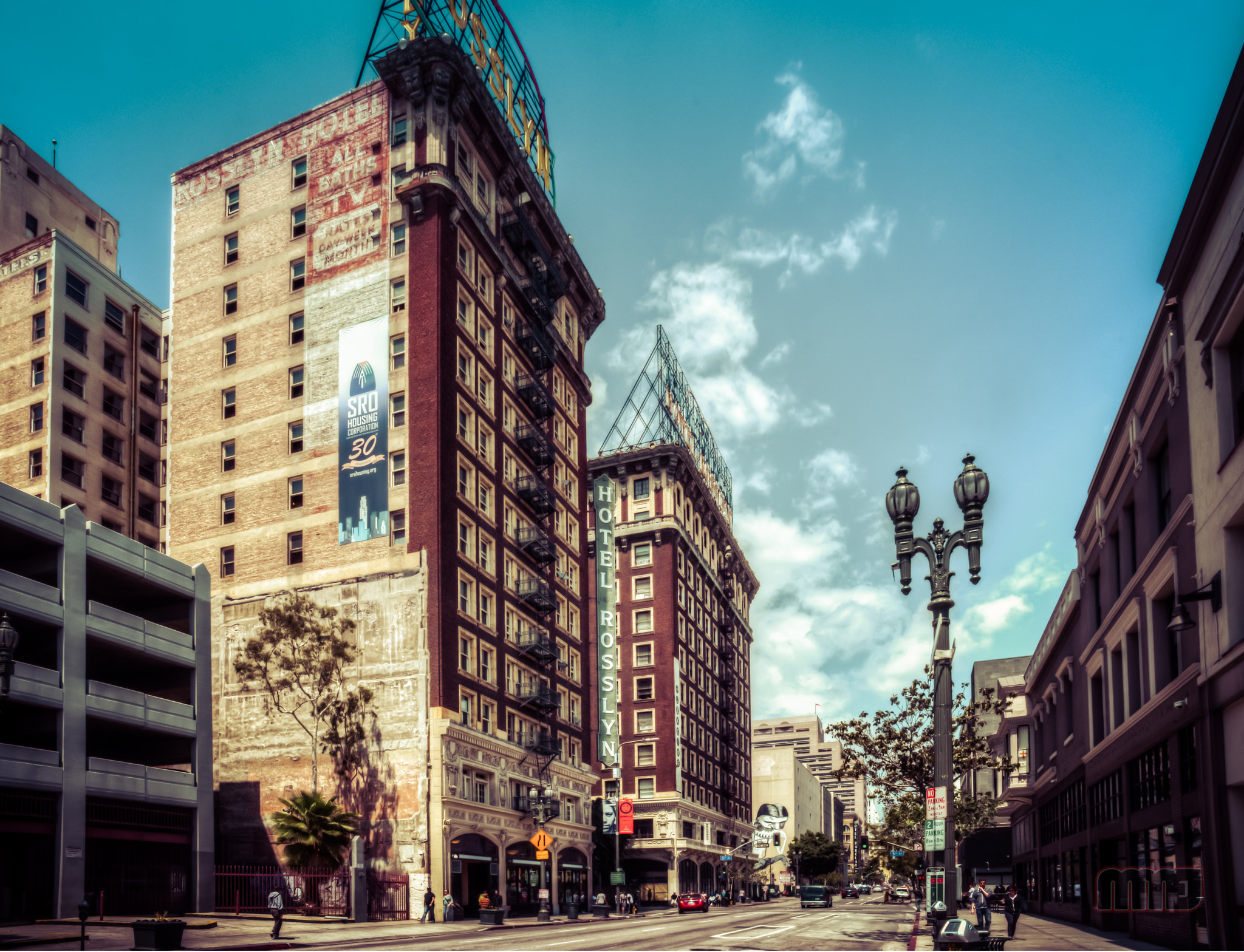 Nikon D800 + Nikon AF Nikkor 20mm F2.8D sample photo. The hotel rosslyn photography