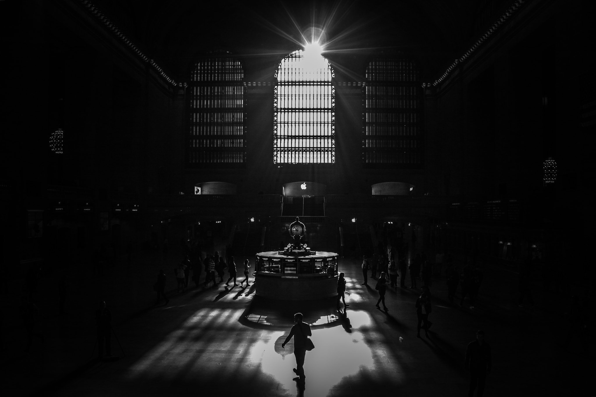 Canon EF-S 18-55mm F3.5-5.6 IS II sample photo. Grand central shadows ii photography