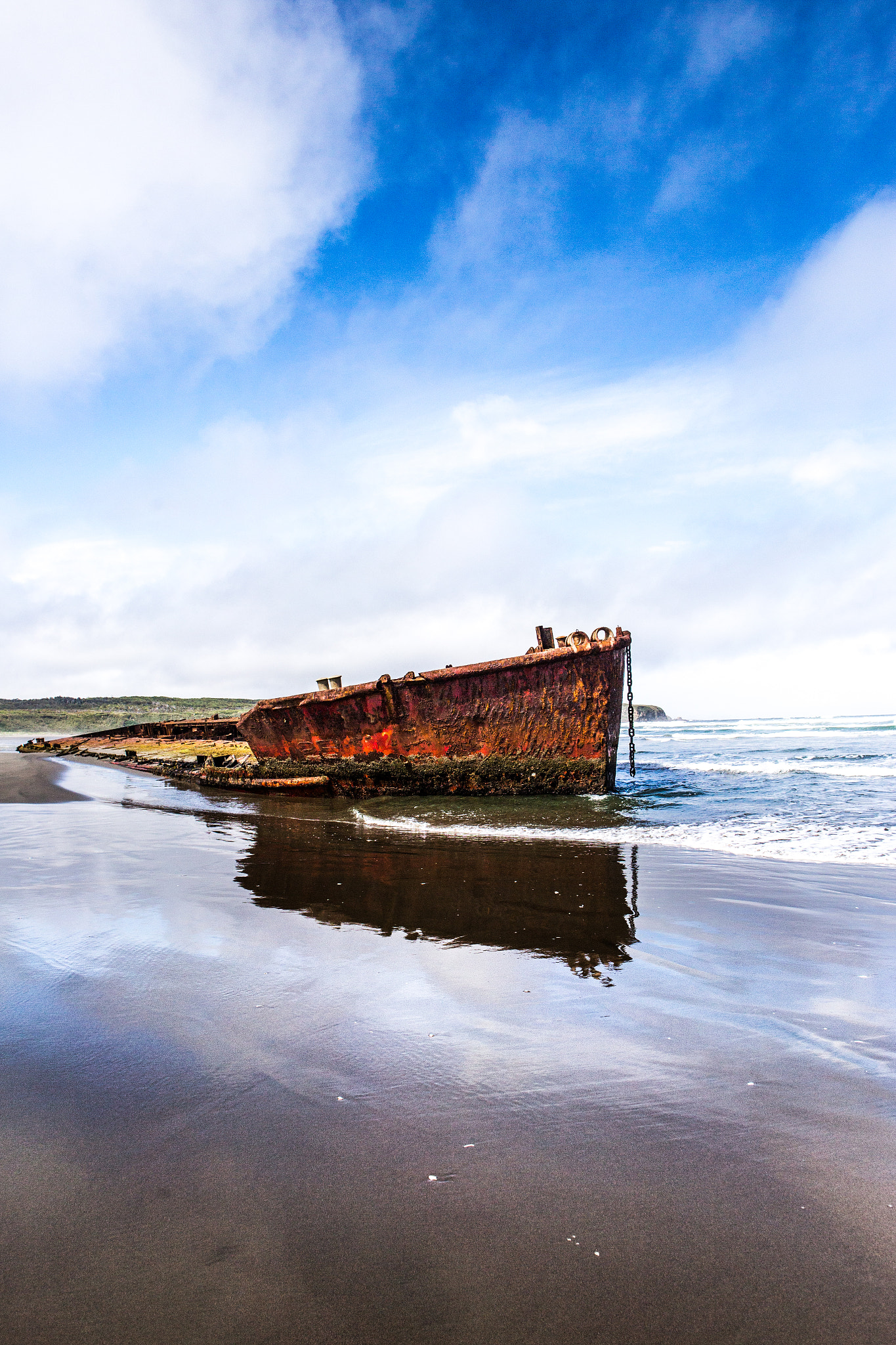 Canon EF 24mm F2.8 IS USM sample photo. Hidden shipwreck photography