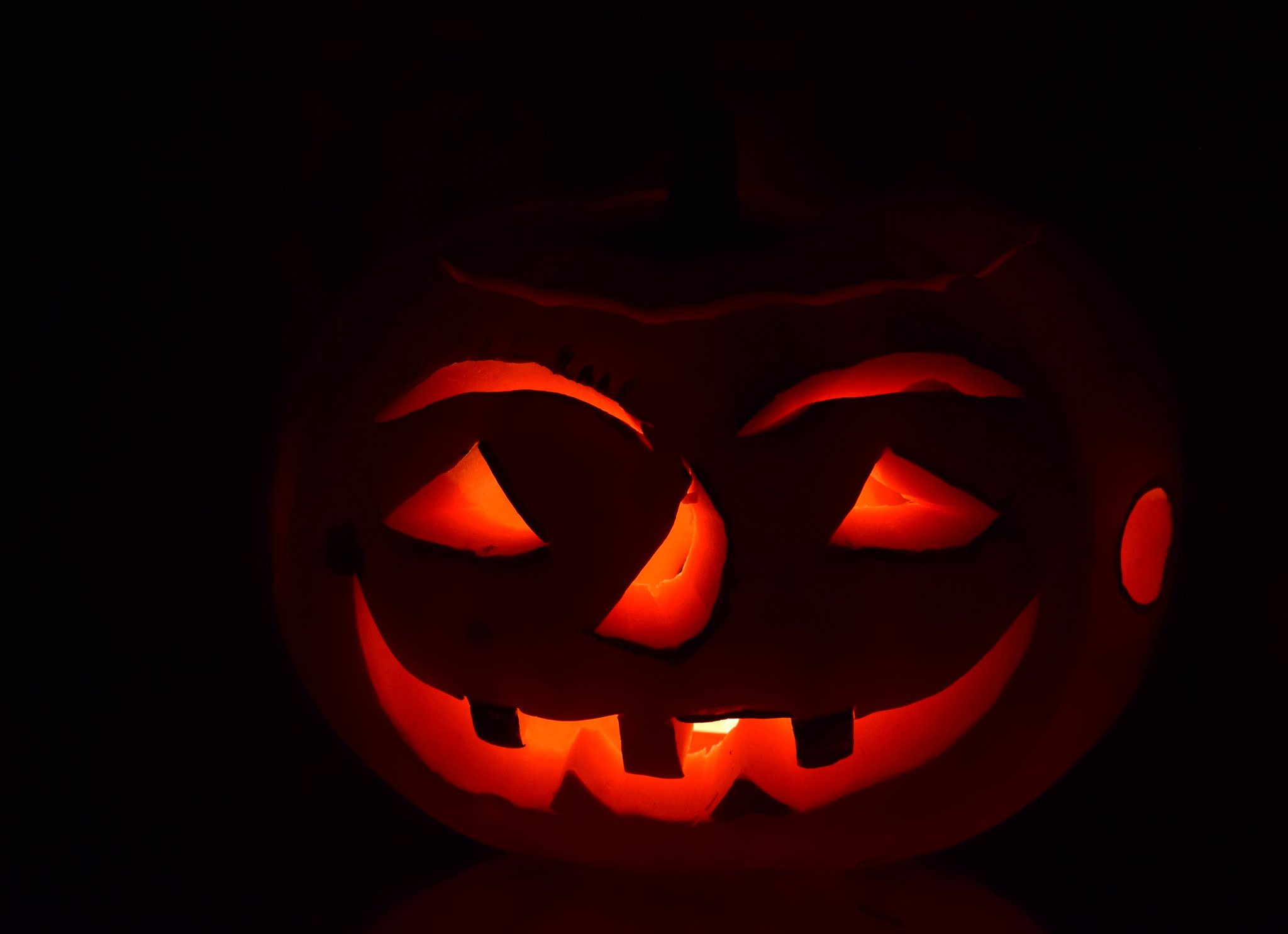 Nikon AF-S DX Micro-Nikkor 85mm F3.5G ED VR sample photo. Halloween photography