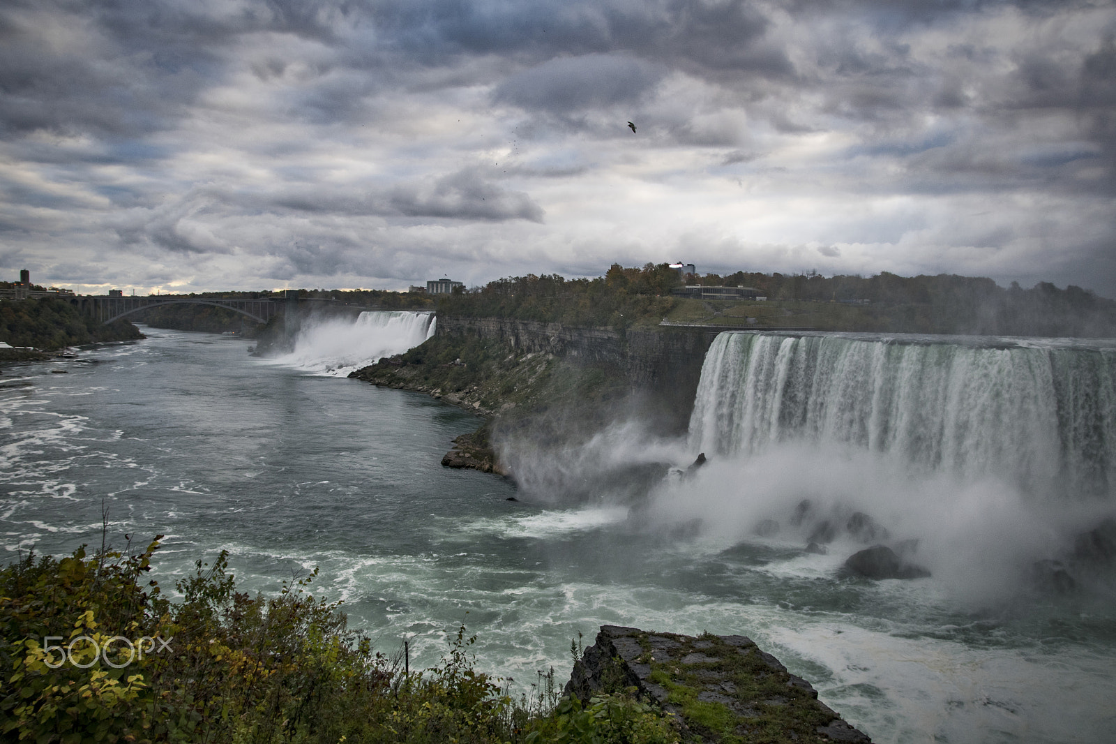 Sigma 17-70mm F2.8-4 DC Macro OS HSM sample photo. America and niagara falls photography