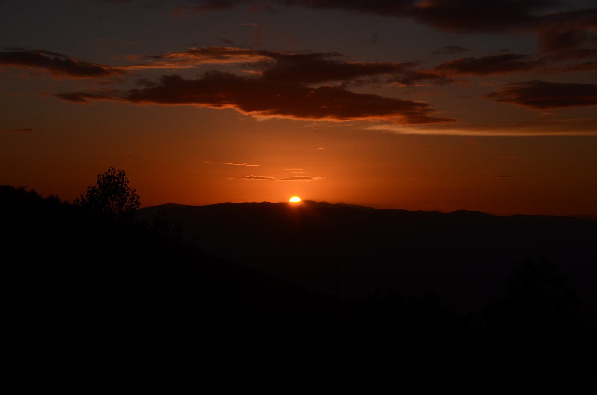 Sigma 18-200mm F3.5-6.3 II DC OS HSM sample photo. Red sunset photography