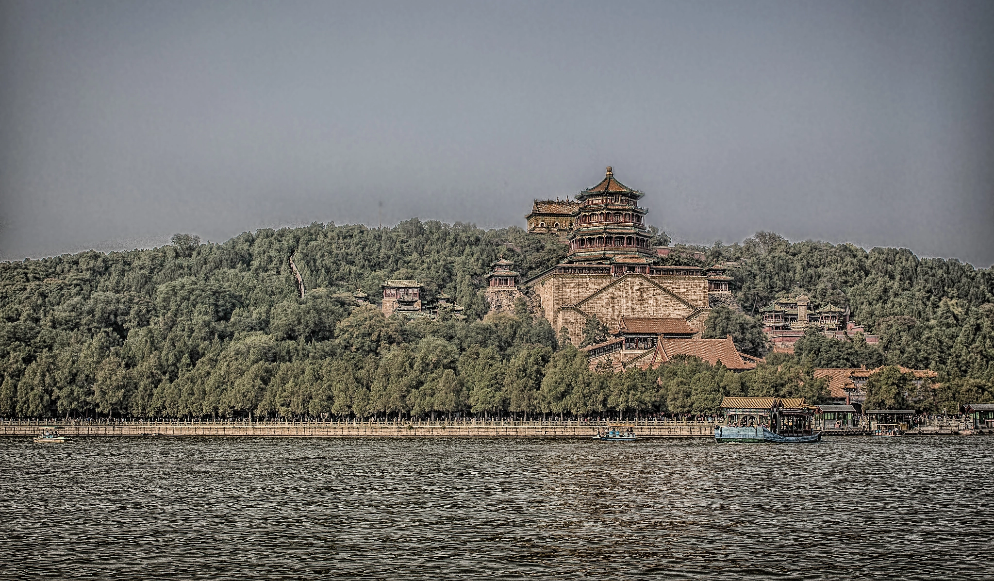 Canon EOS 700D (EOS Rebel T5i / EOS Kiss X7i) + Sigma 24-70mm F2.8 EX DG Macro sample photo. Summer palace photography