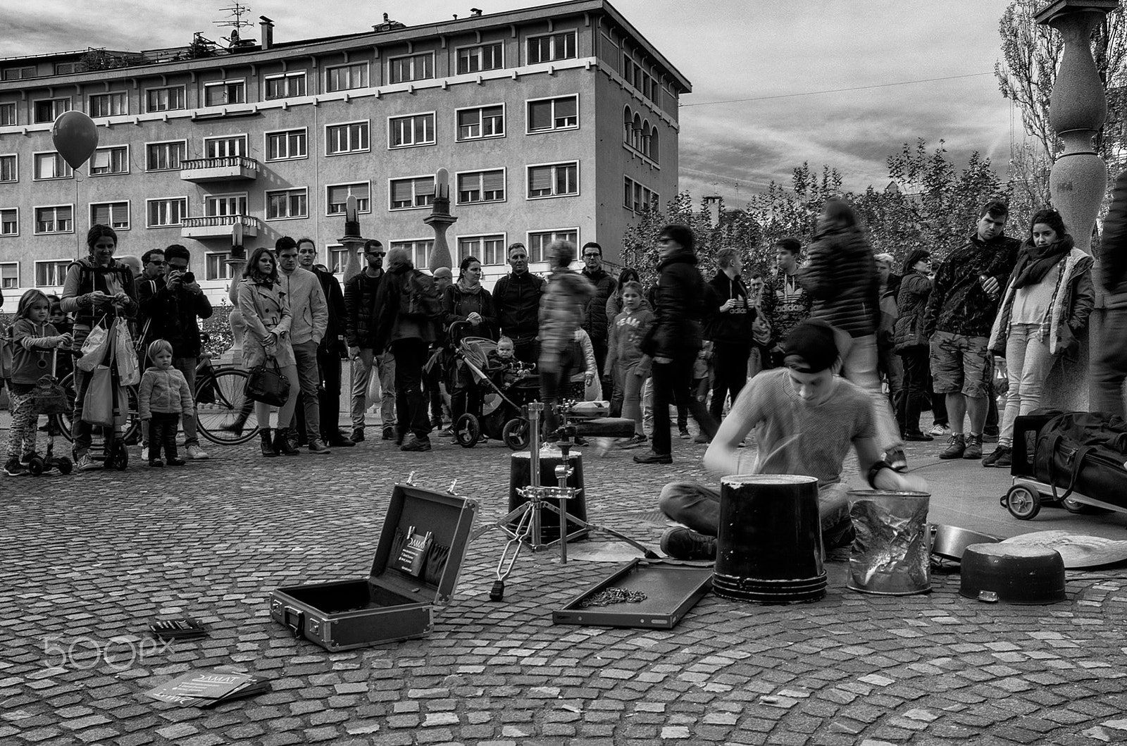 Pentax smc DA 21mm F3.2 AL Limited sample photo. The drummer photography