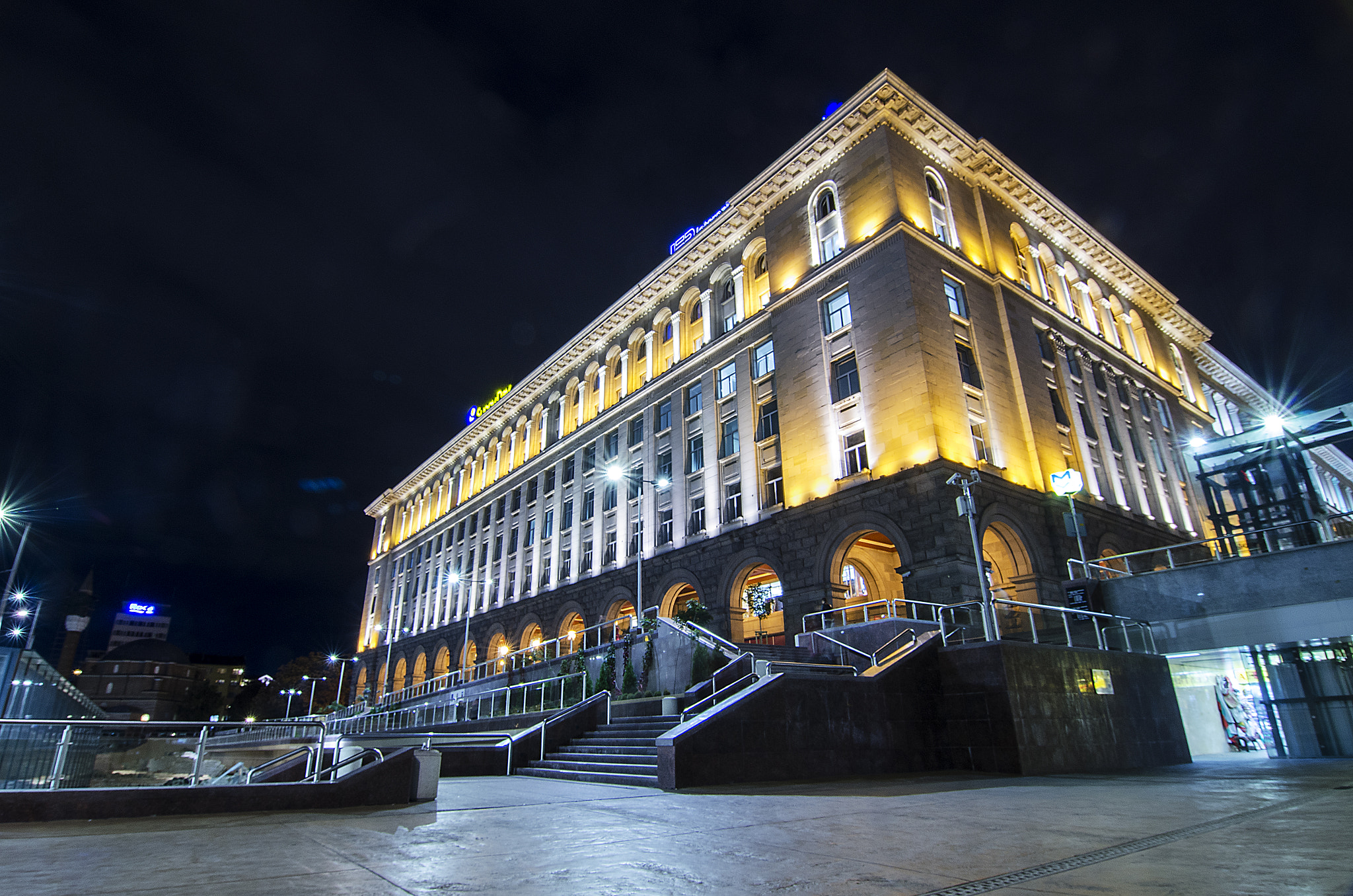 Tokina AT-X Pro 12-24mm F4 (IF) DX sample photo. Tzum - ЦУМ - sofia, bulgaria photography