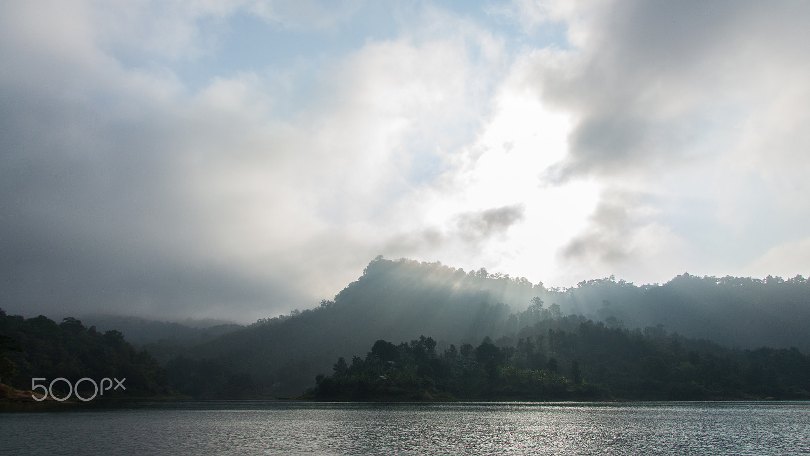 Canon EF-S 17-85mm F4-5.6 IS USM sample photo. Cloud break photography