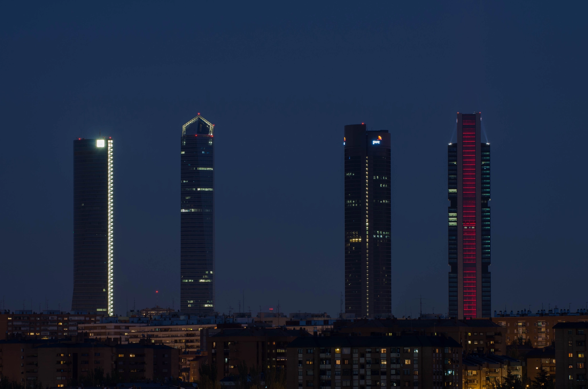 Pentax K-5 IIs + Sigma 50-500mm F4.5-6.3 DG OS HSM sample photo. Cuatro torres business area photography