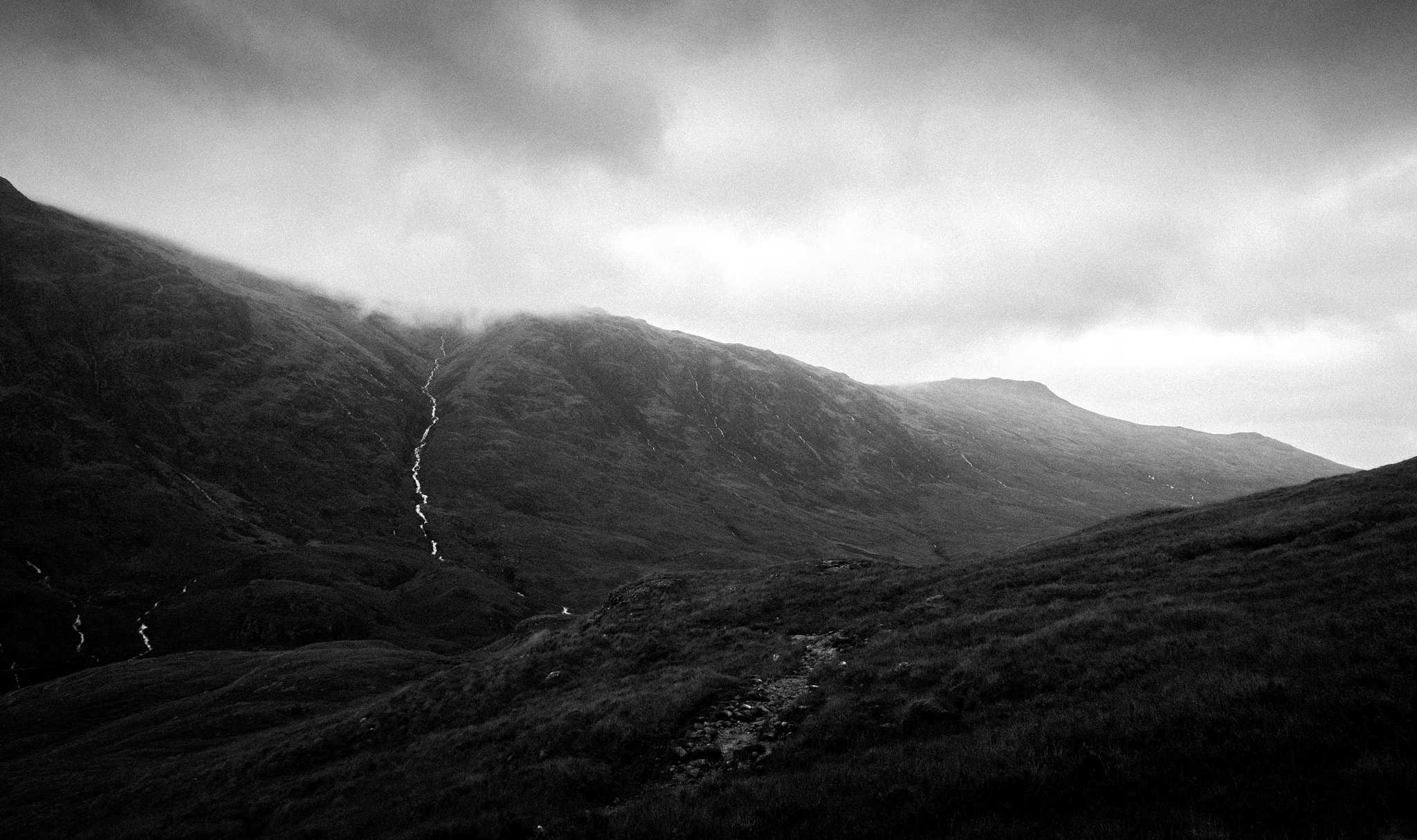 Tamron SP AF 17-50mm F2.8 XR Di II LD Aspherical (IF) sample photo. Scottish hills photography
