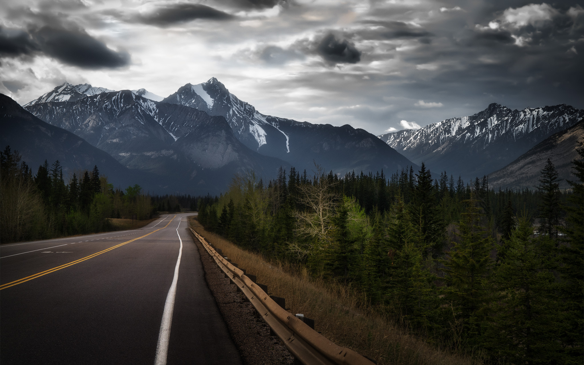 Samsung NX10 sample photo. Stormy roads photography