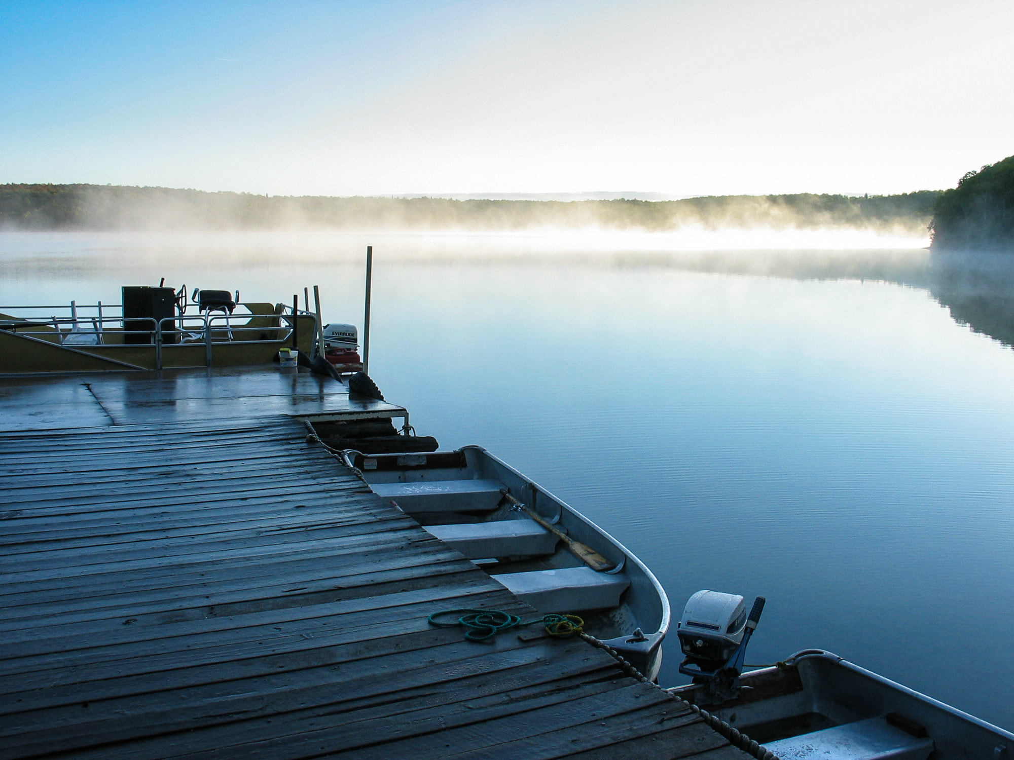 Canon POWERSHOT G3 sample photo. Sunrise in trout lake photography