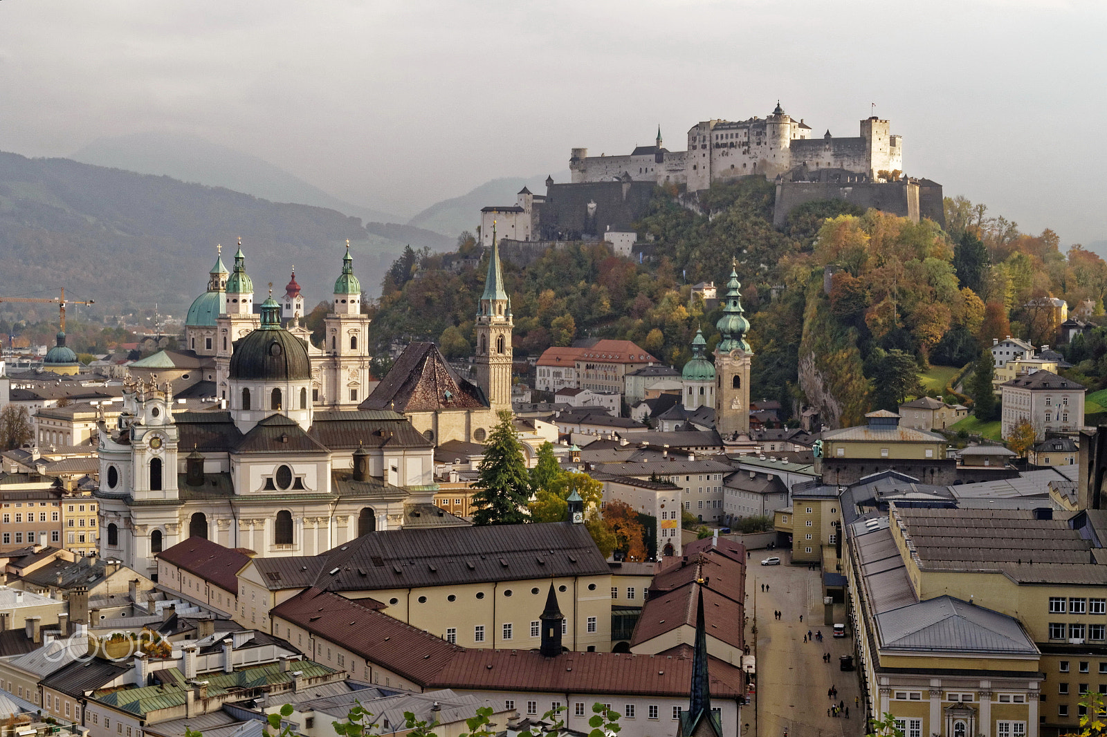Pentax DA 18-50mm F4.5-5.6 DC WR RE sample photo. Salzburg : farben des herbstes photography