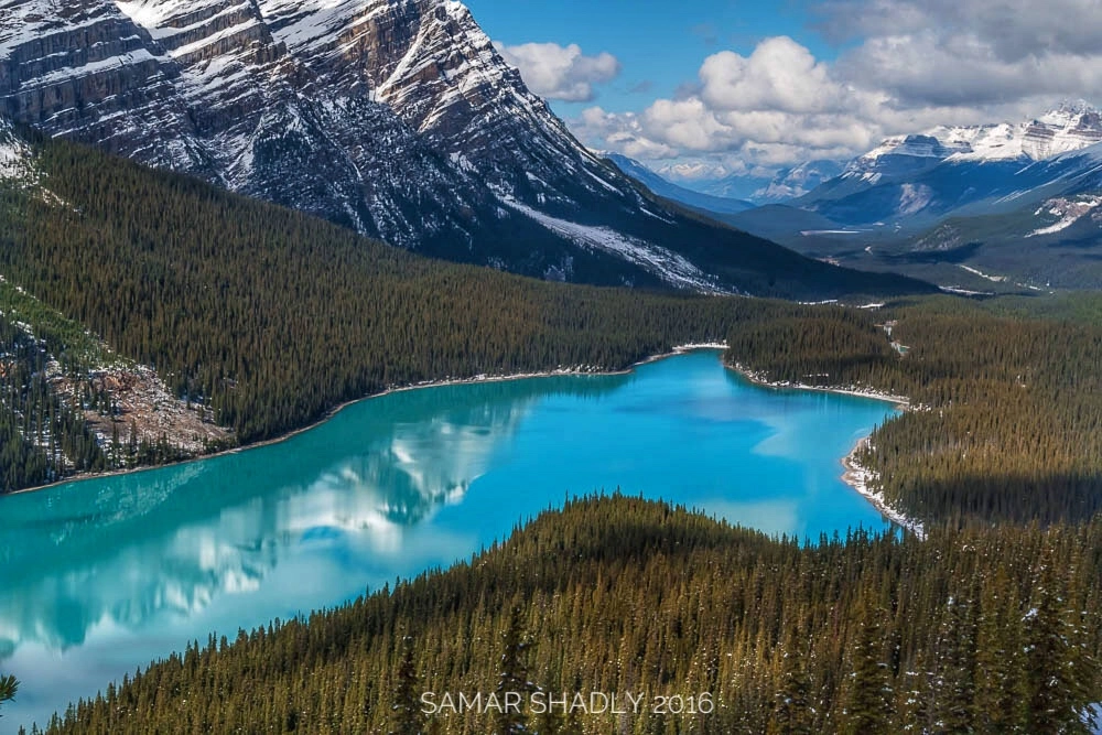 Nikon AF-S Nikkor 18-35mm F3.5-4.5G ED sample photo. Peyto lake after the first snow storm ,mountain is nicely reflected photography