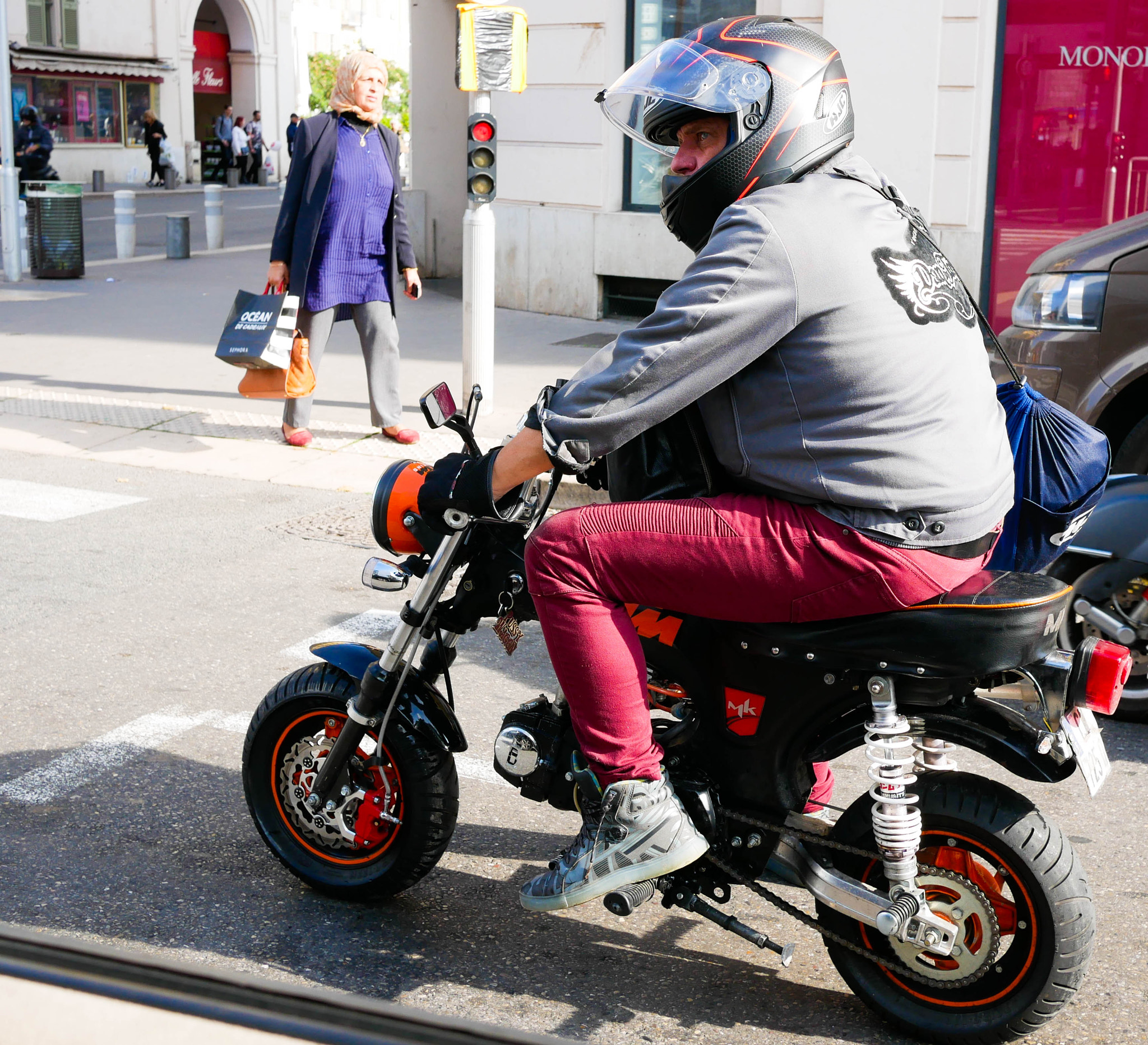 Panasonic Lumix DMC-GX85 (Lumix DMC-GX80 / Lumix DMC-GX7 Mark II) + LUMIX G 20/F1.7 II sample photo. Mario kart.... photography