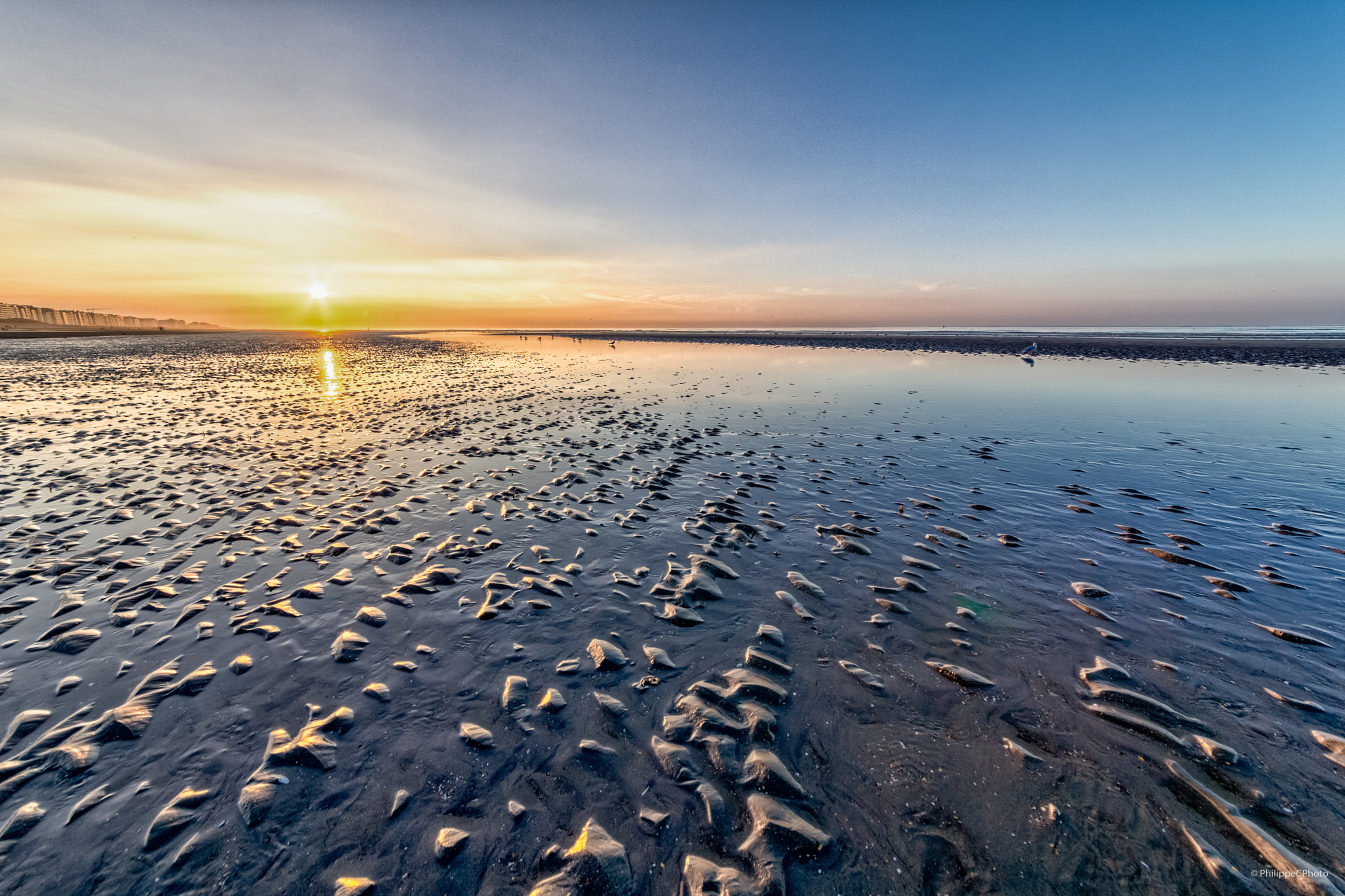 Sigma 12-24mm F4.5-5.6 II DG HSM sample photo. Coucher de soleil en automne sur la plage photography
