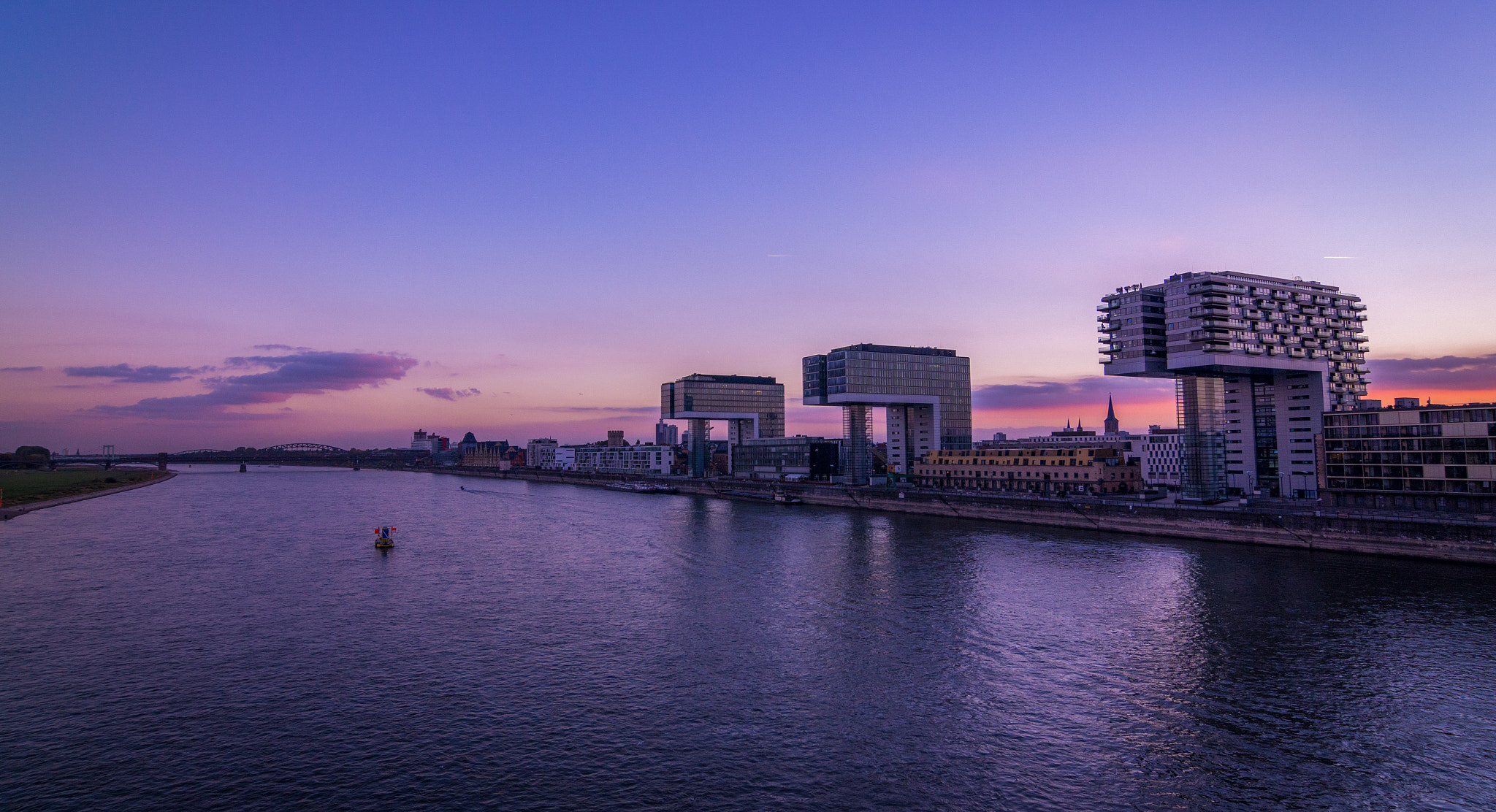 Tokina AT-X Pro 12-24mm F4 (IF) DX sample photo. Cologne photography
