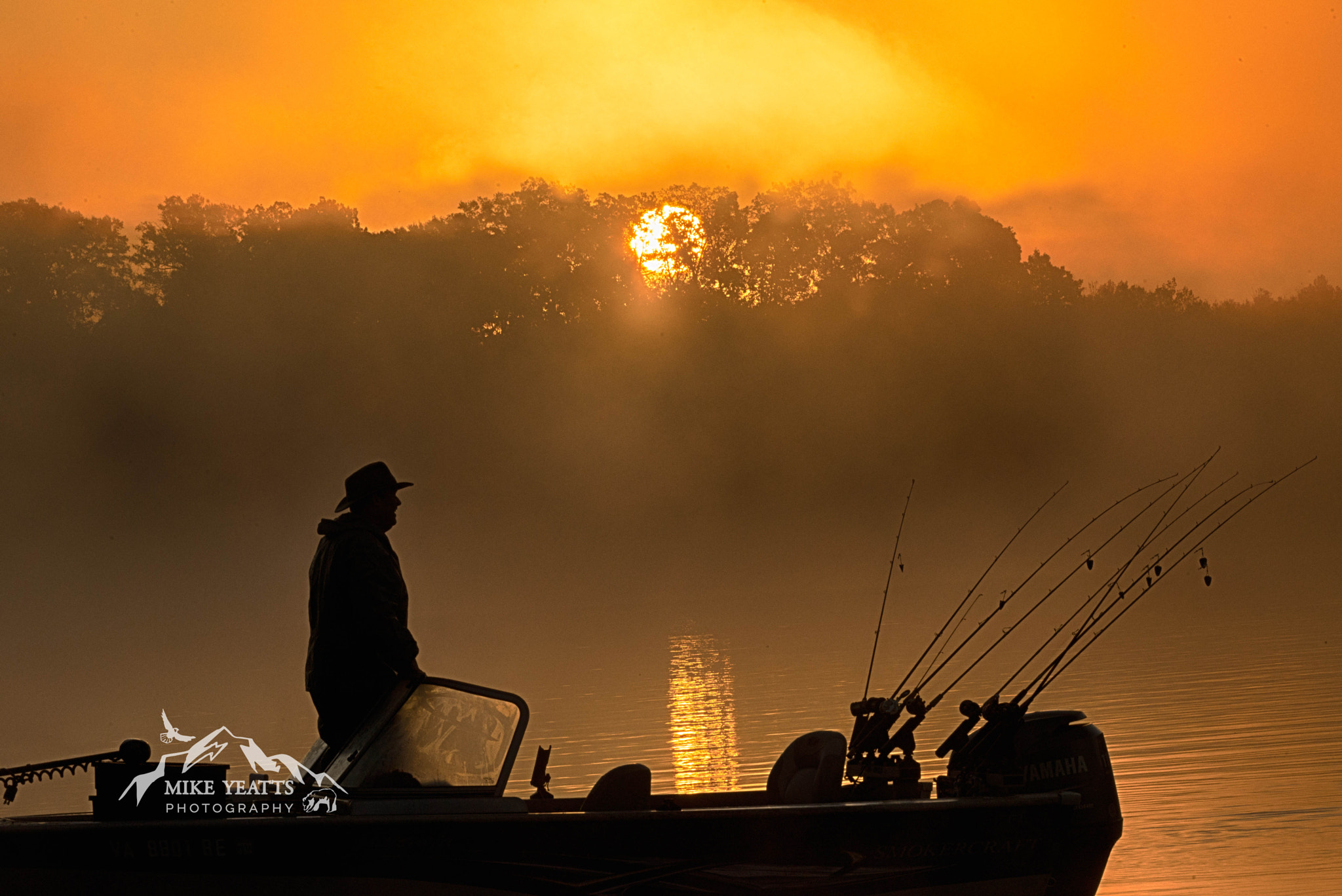 Nikon AF-S Nikkor 200-500mm F5.6E ED VR sample photo. Early morning at the office photography