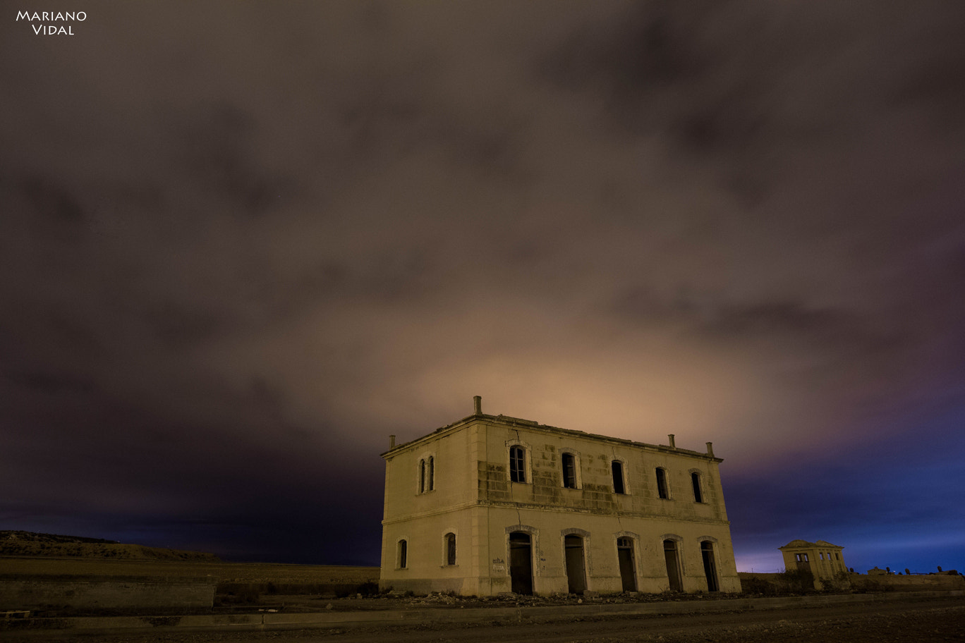 Sigma 20mm F1.4 DG HSM Art sample photo. El tren photography