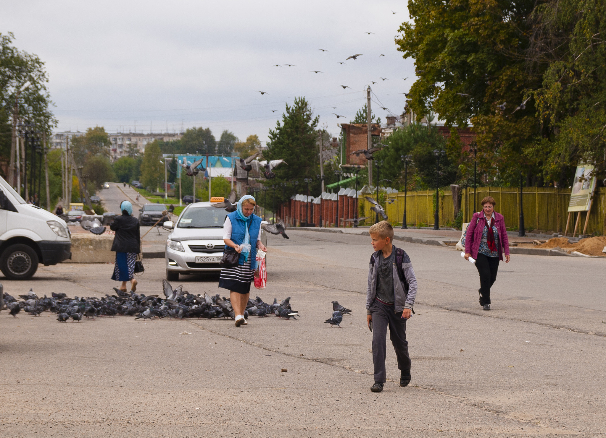 SIGMA 18-50mm F2.8 DC sample photo. A road from school photography