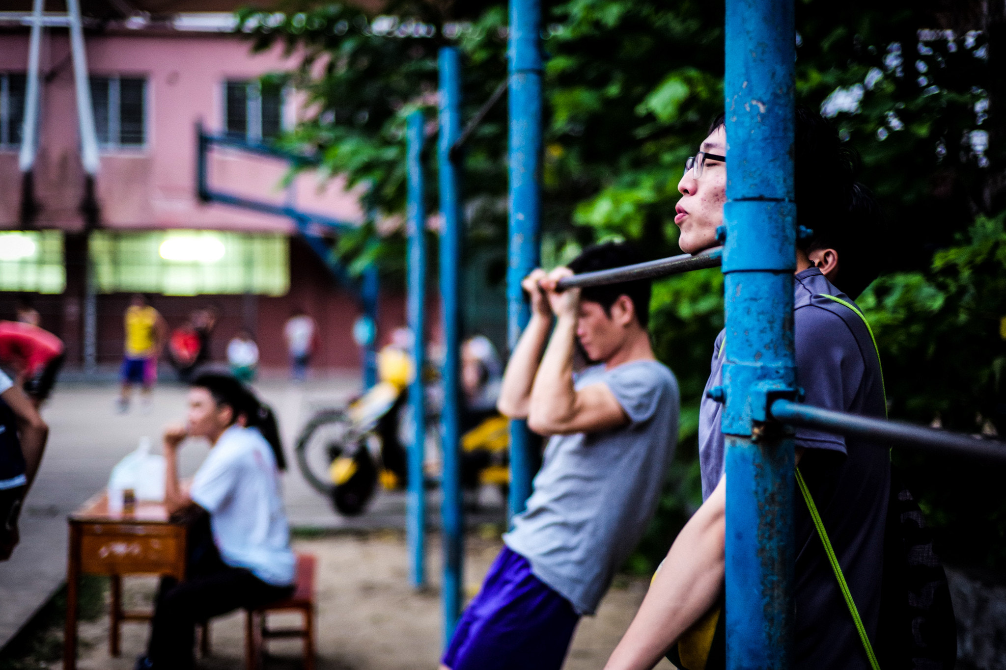 Summilux-M 1:1.4/50 sample photo. Hung photography