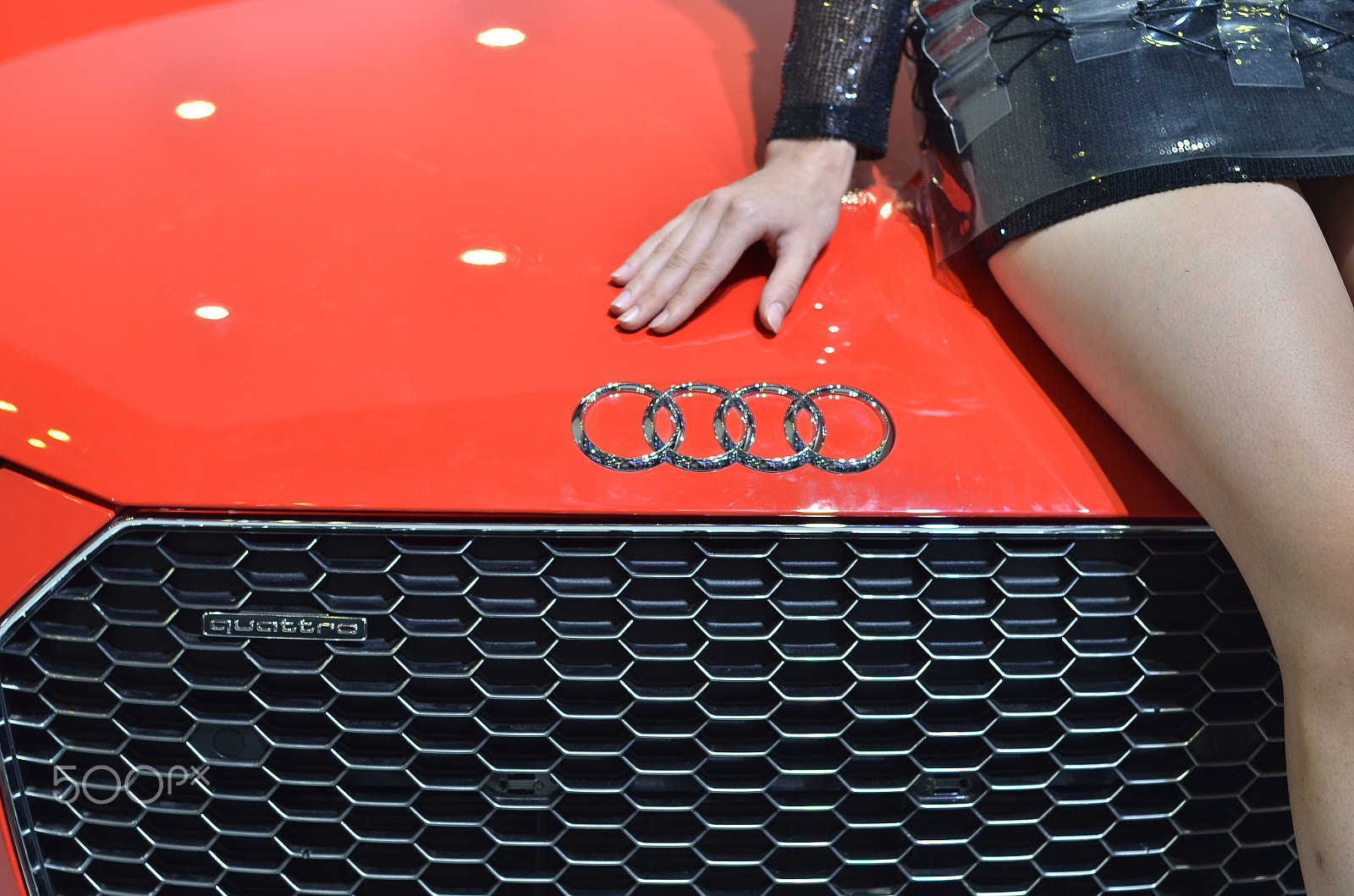 Nikon D7000 + AF Nikkor 50mm f/1.8 sample photo. Hand & logo photography