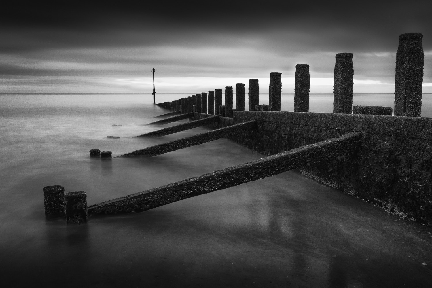 Sigma 10-20mm F4-5.6 EX DC HSM sample photo. Weathered groyne photography