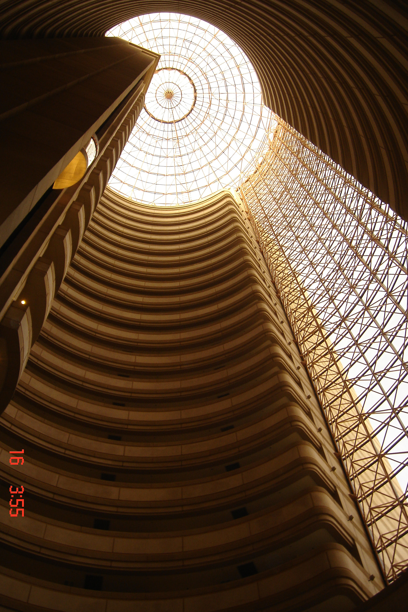Sony DSC-T3 sample photo. Luxury architecture photography