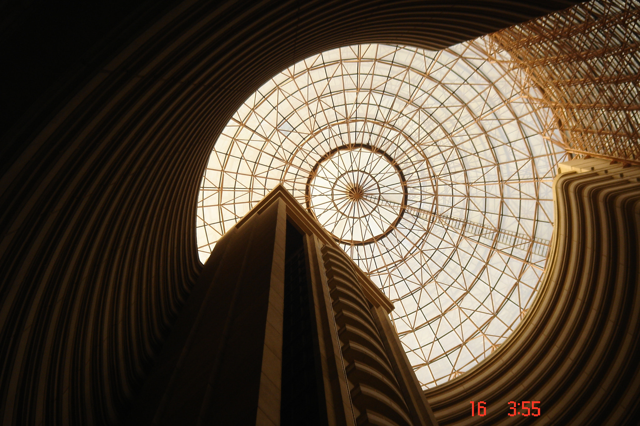Sony DSC-T3 sample photo. Luxury architecture photography