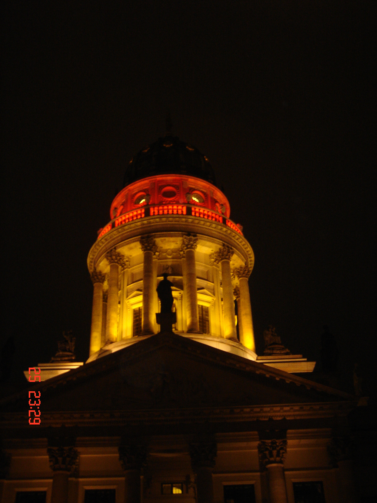 Sony DSC-T3 sample photo. Berlin photography
