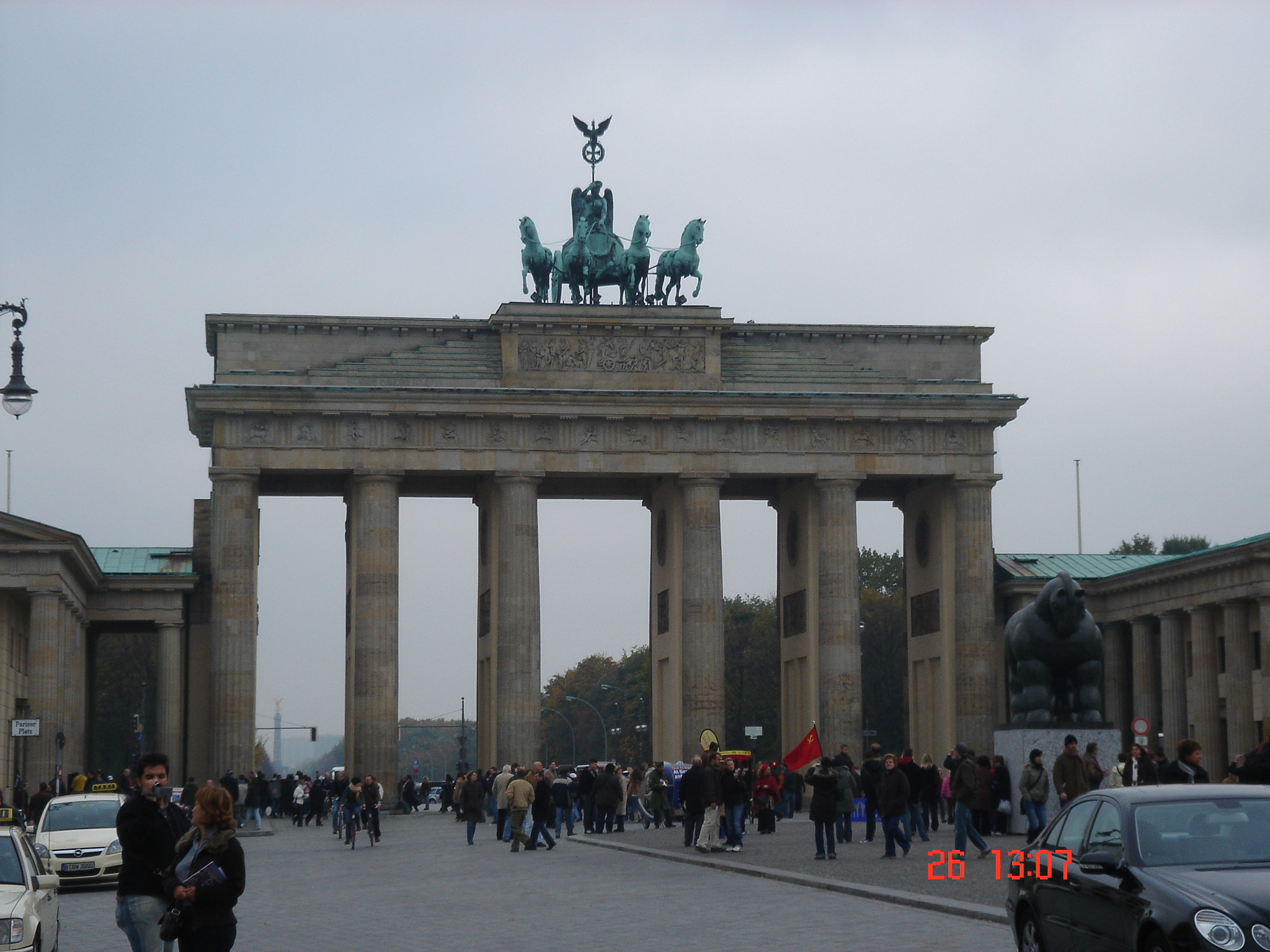 Sony DSC-T3 sample photo. Berlin photography