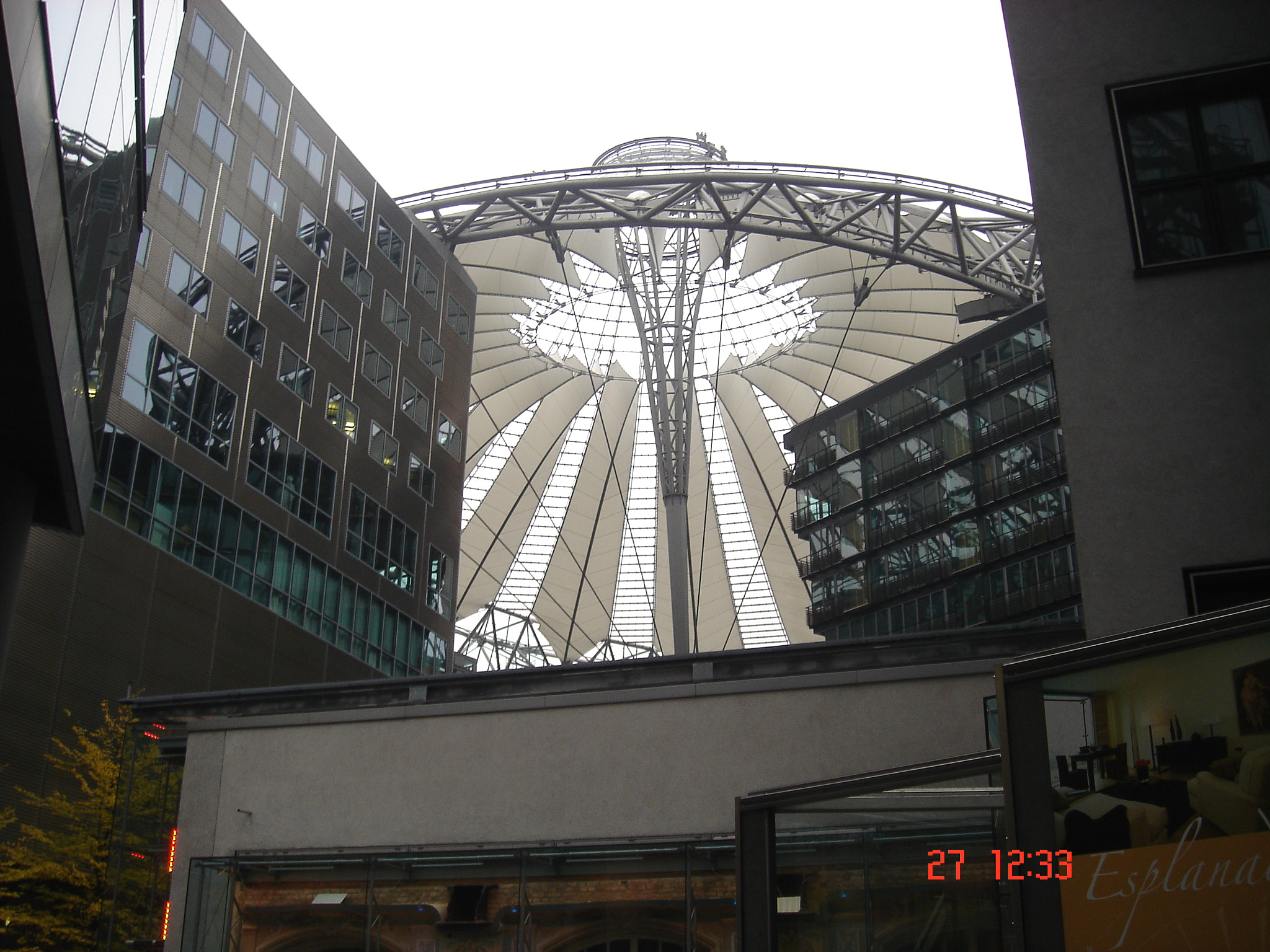 Sony DSC-T3 sample photo. Berlin photography