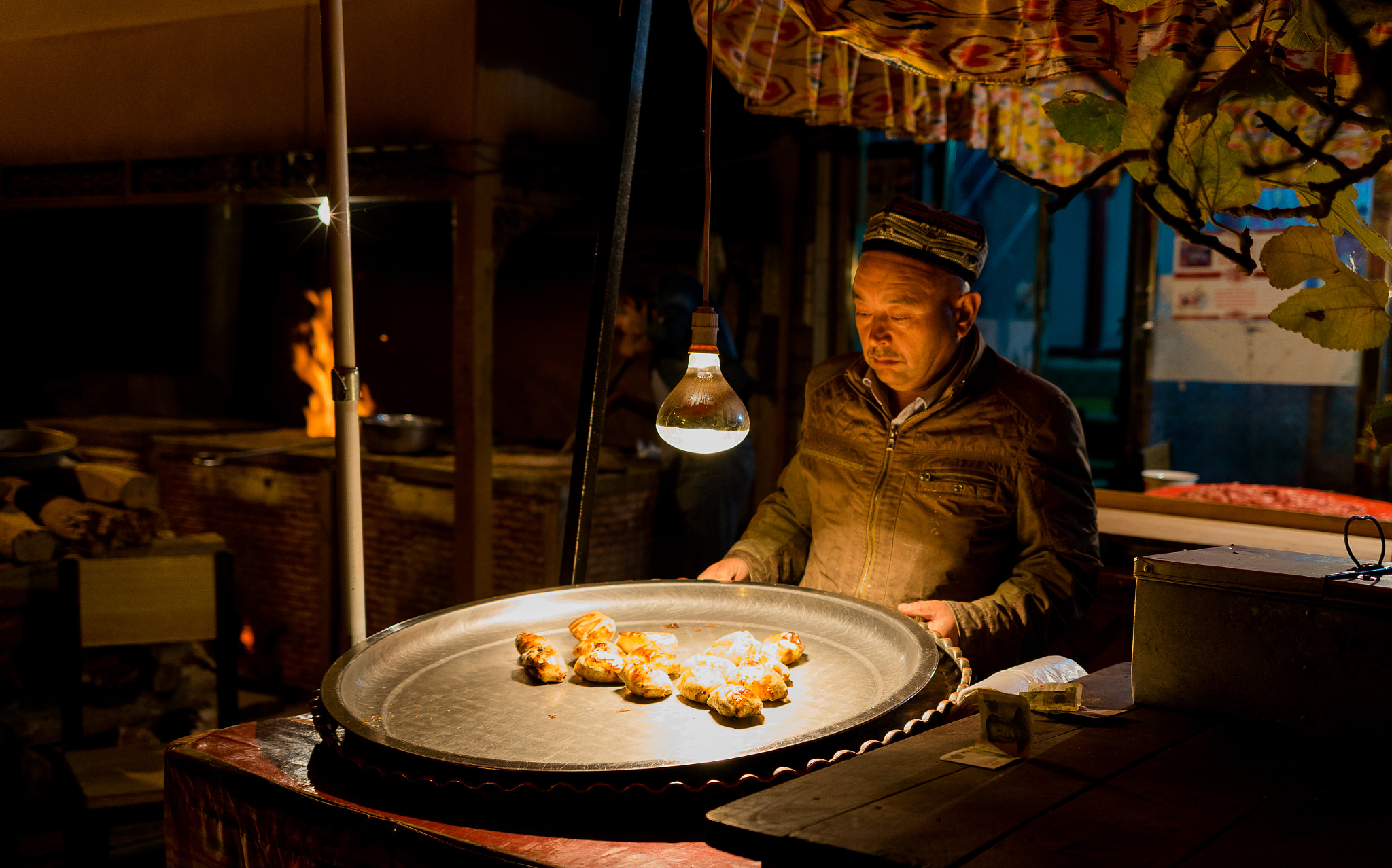 E 35mm F2 sample photo. Mutton buns photography