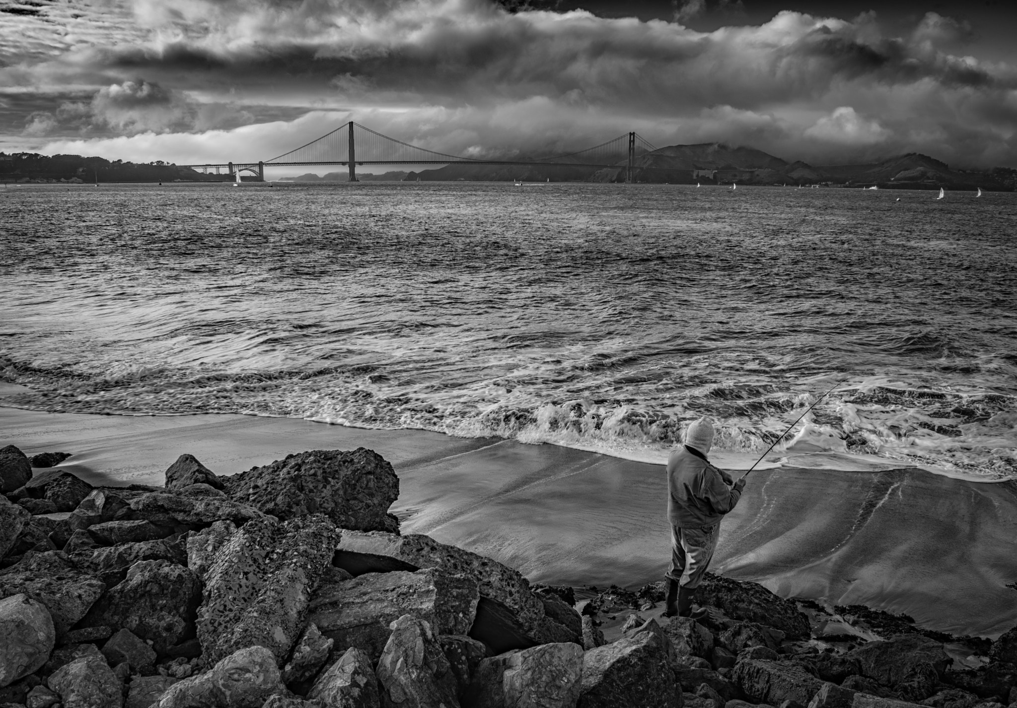 AF Zoom-Nikkor 28-85mm f/3.5-4.5 sample photo. The fisherman photography