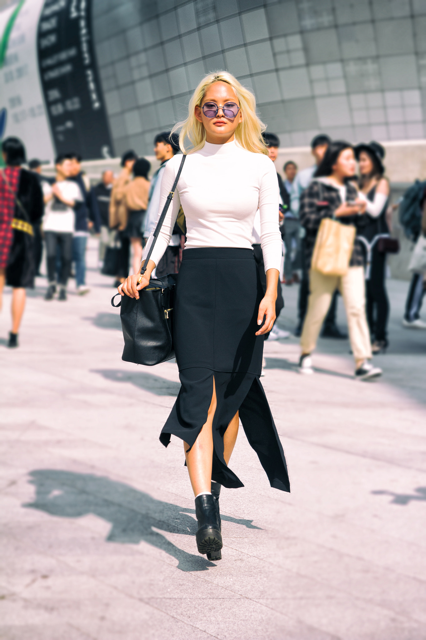 Canon EOS 600D (Rebel EOS T3i / EOS Kiss X5) + Sigma 24-70mm F2.8 EX DG Macro sample photo. 17ss hera seoul fashion week photography