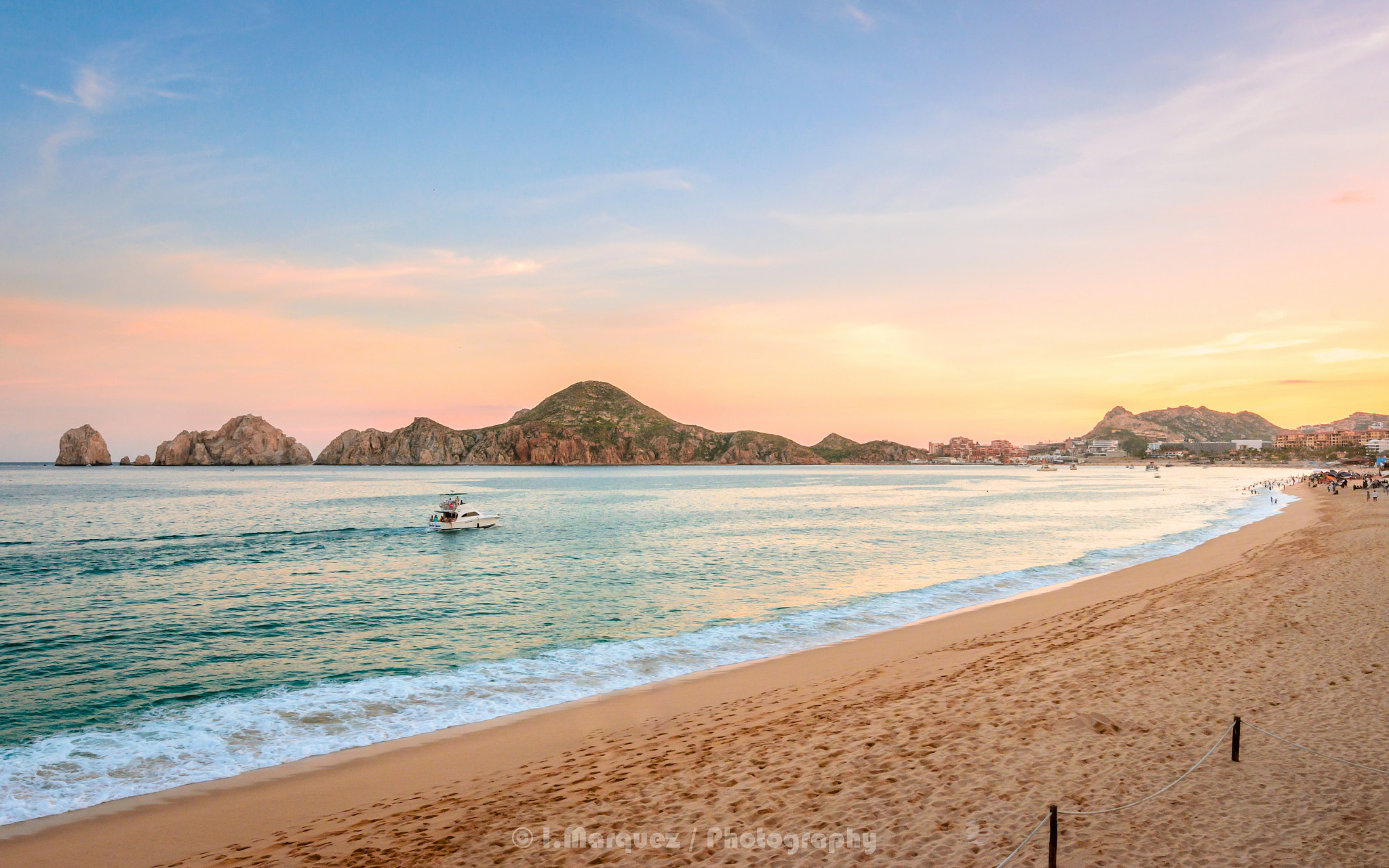 Nikon AF-S Nikkor 14-24mm F2.8G ED sample photo. Cabo san lucas sunset photography