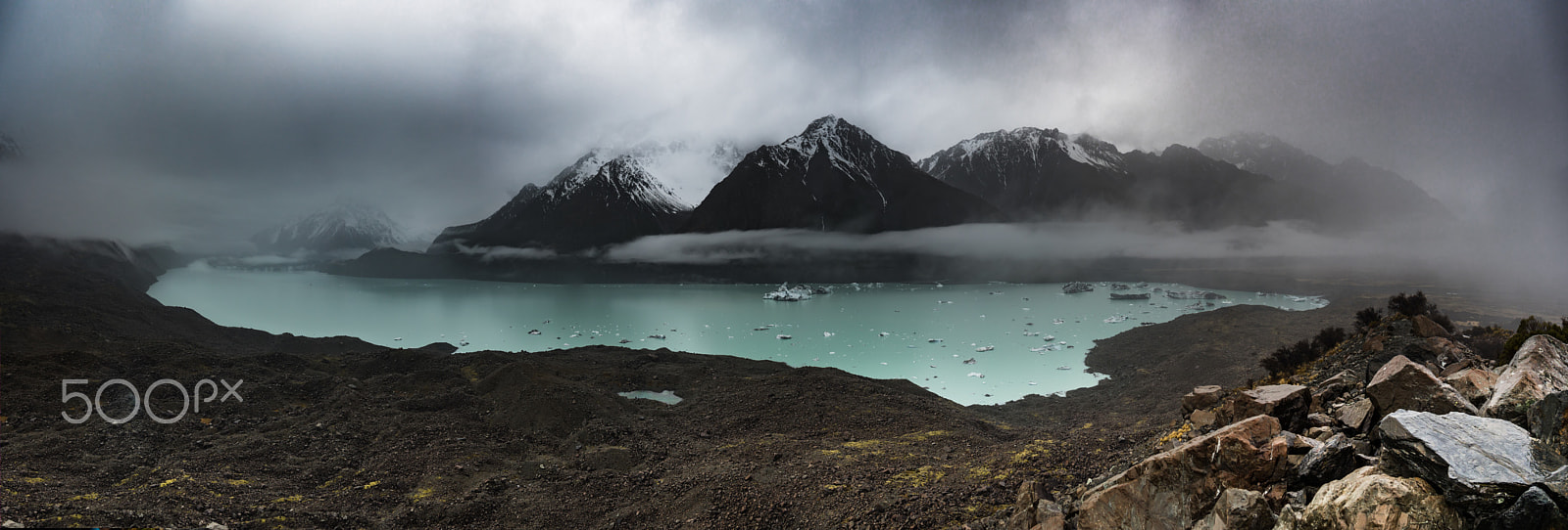 Panasonic Lumix DMC-GH4 sample photo. Summit of lake tasman photography