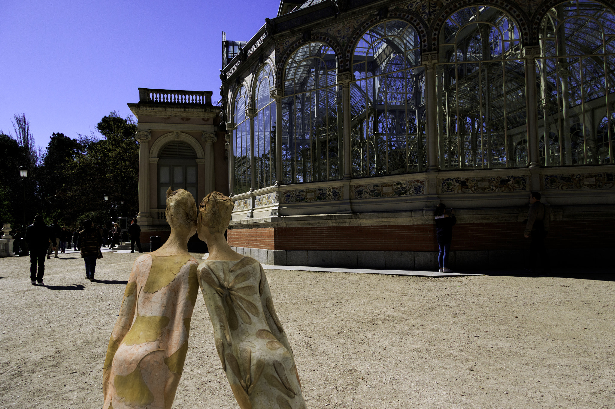 Canon EF-S 17-85mm F4-5.6 IS USM sample photo. Mirando el palacio de cristal photography