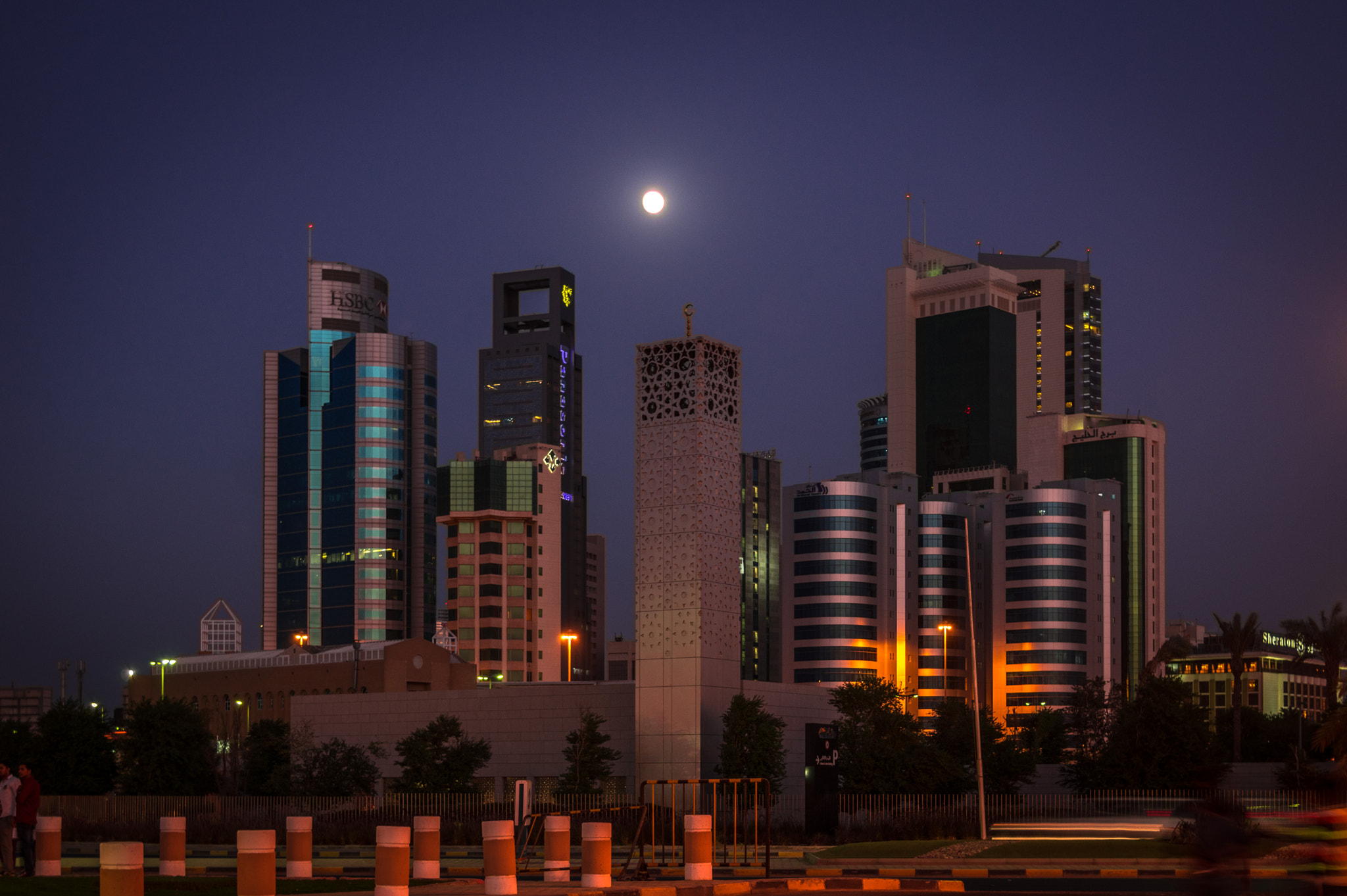 Pentax smc DA 18-55mm F3.5-5.6 AL sample photo. Moon light photography