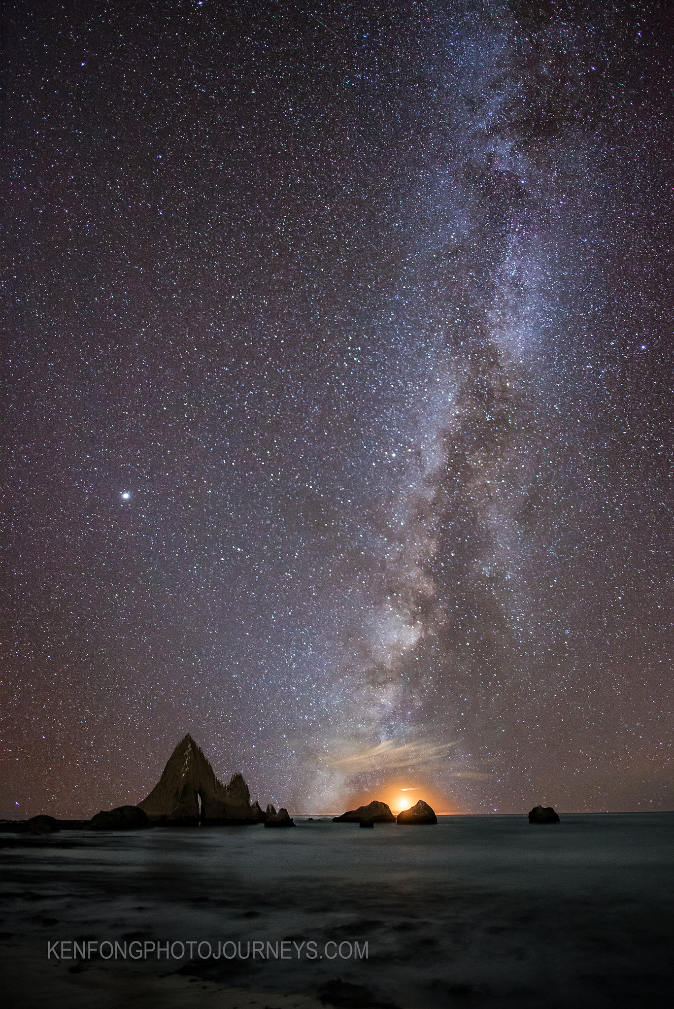 Sony a7S + Canon EF 16-35mm F2.8L II USM sample photo. Moonset 3 photography