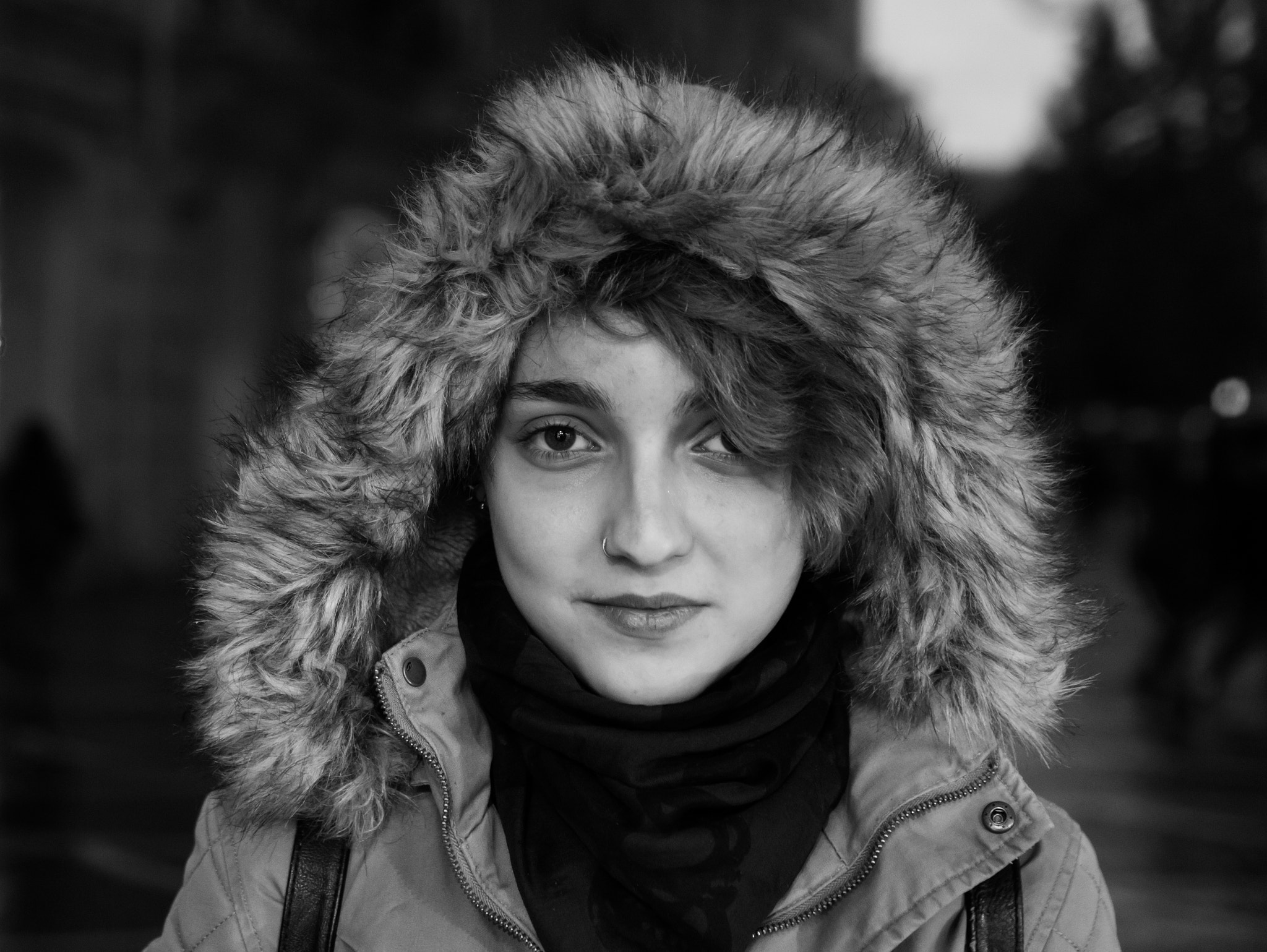 Canon EOS 700D (EOS Rebel T5i / EOS Kiss X7i) + Sigma 24-70mm F2.8 EX DG Macro sample photo. Girl in baku photography