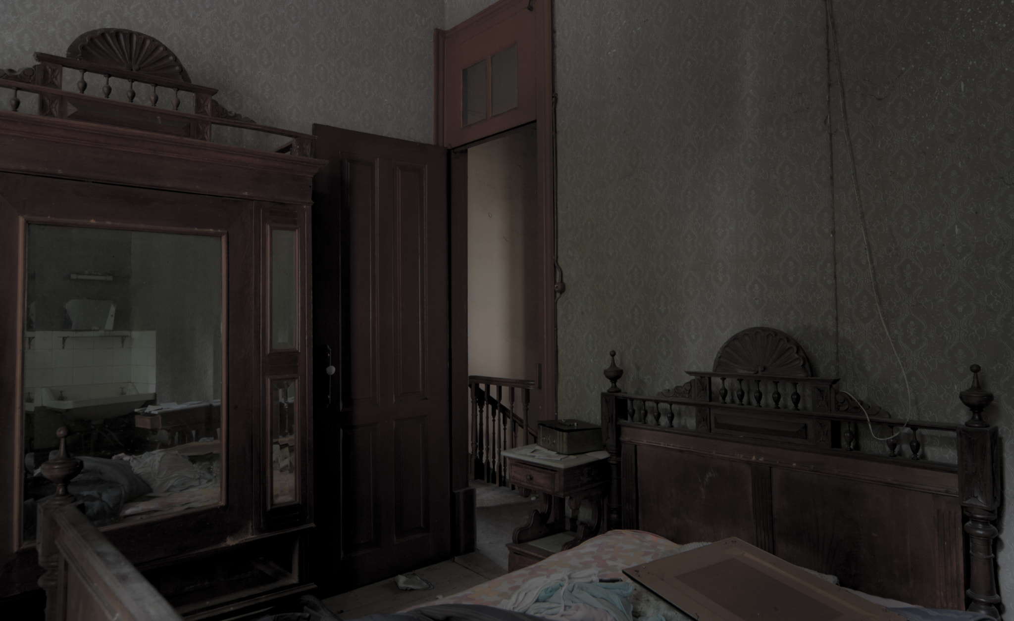 Sigma 12-24mm F4.5-5.6 EX DG Aspherical HSM sample photo. The old bedroom photography